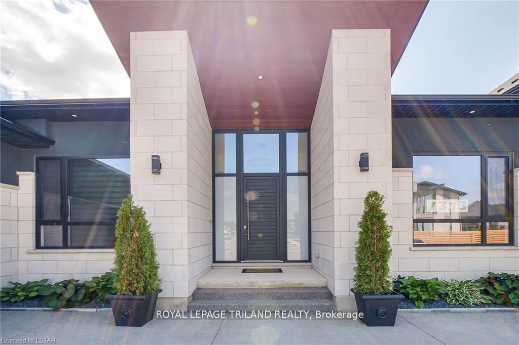 7353 Silver Creek Circle Property Photo 2