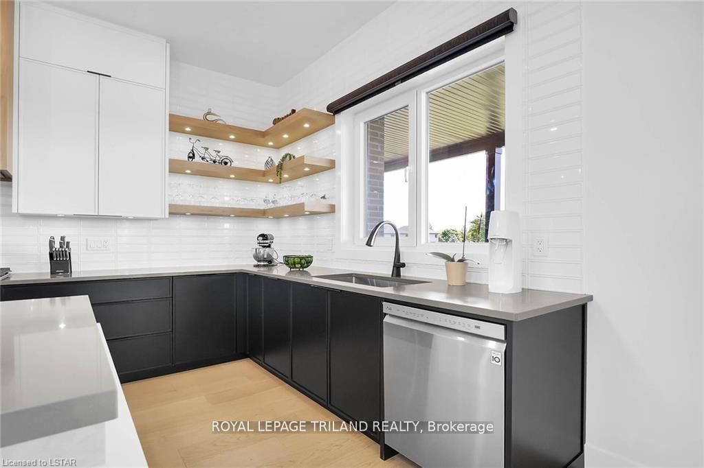 7353 Silver Creek Circle Property Photo 7