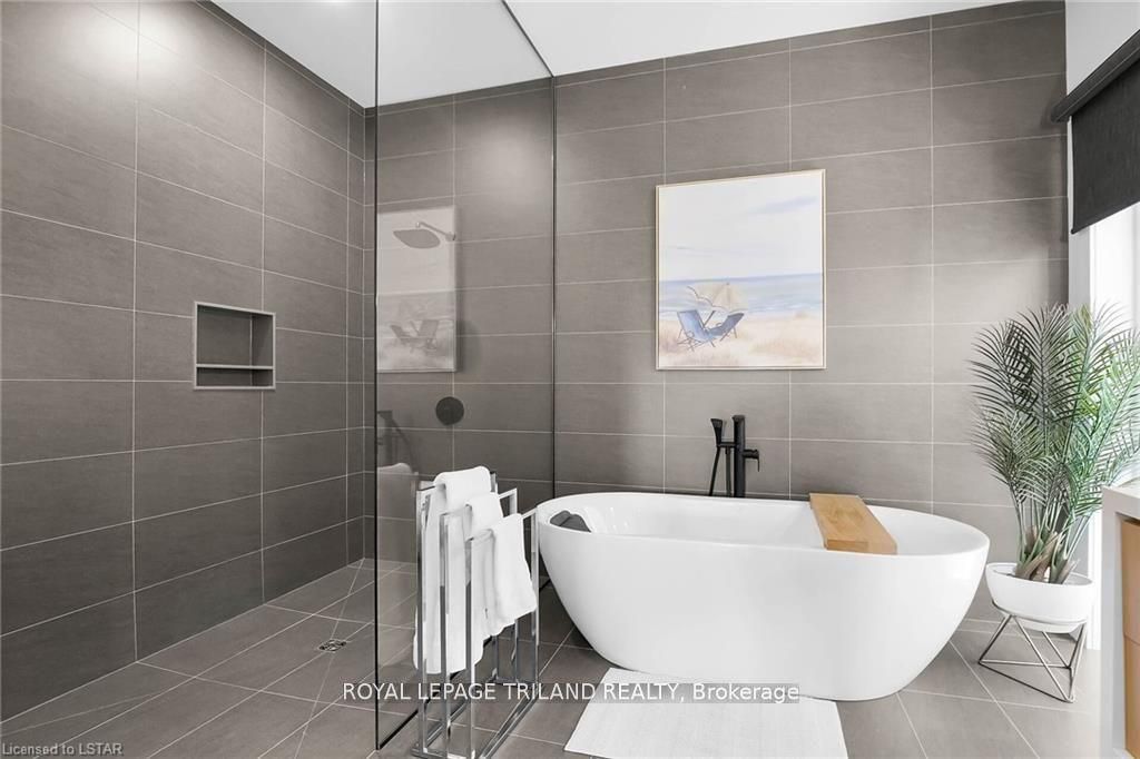 7353 Silver Creek Circle Property Photo 17