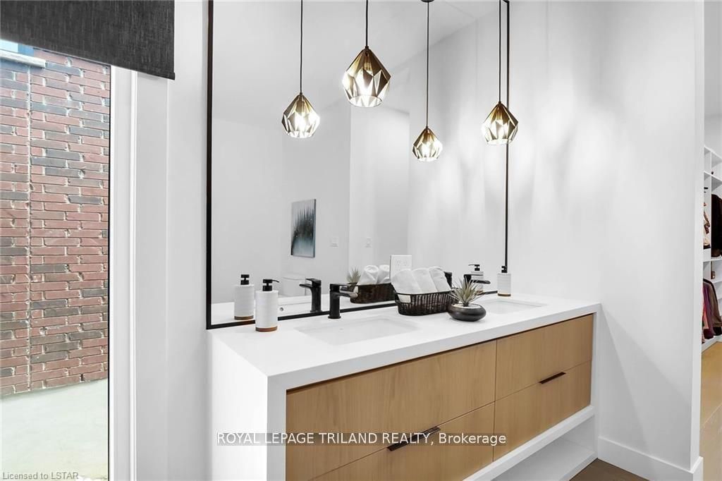 7353 Silver Creek Circle Property Photo 18