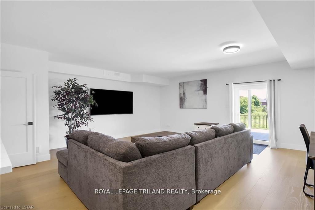 7353 Silver Creek Circle Property Photo 27