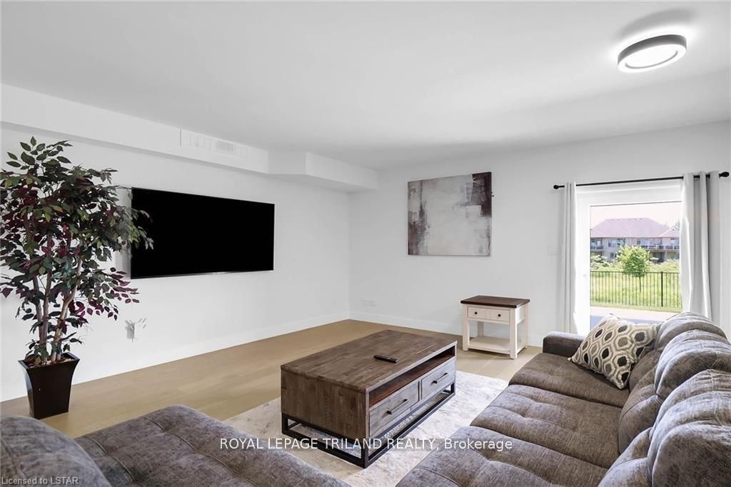 7353 Silver Creek Circle Property Photo 28