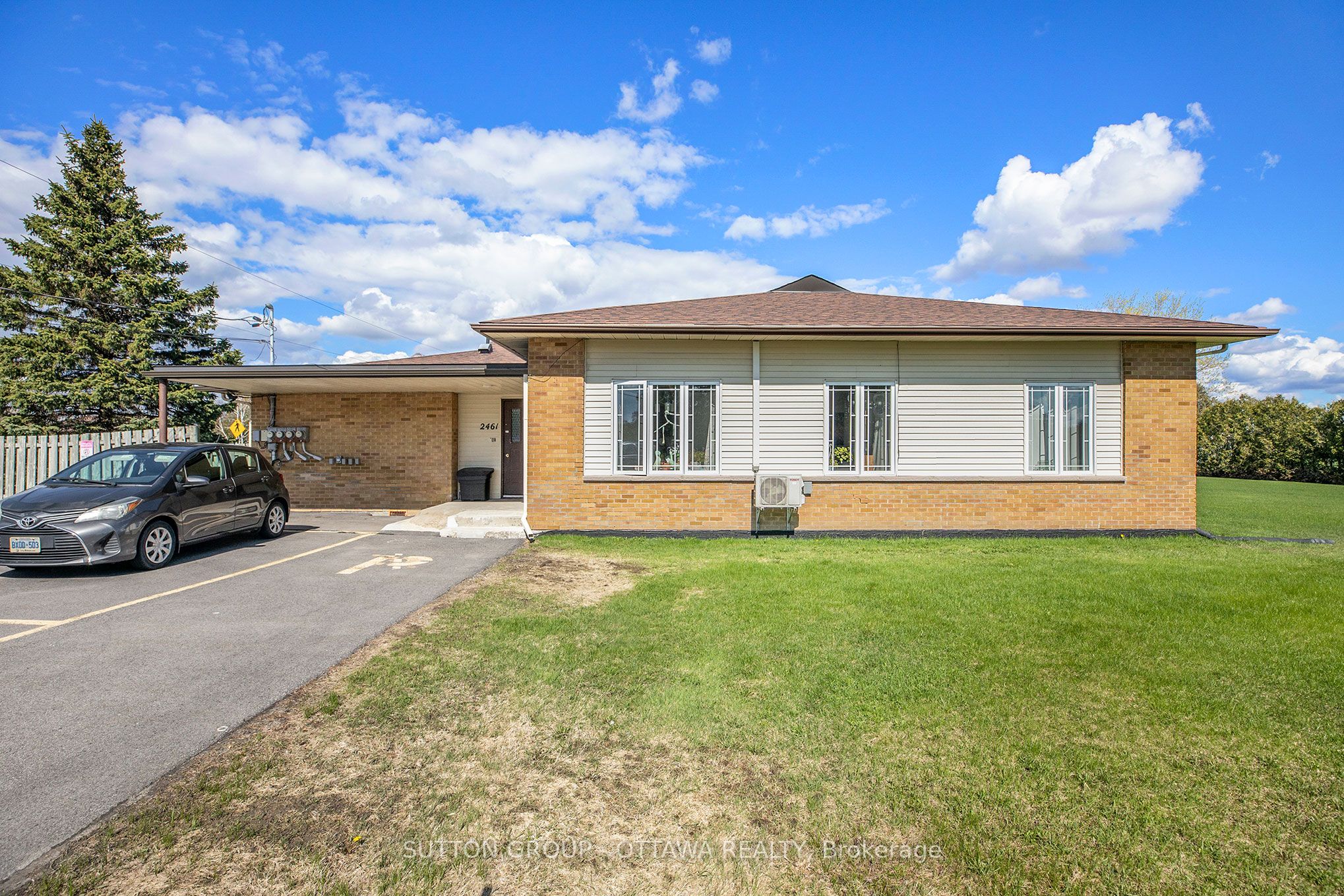 #3 - 2461 Dunning Road Property Photo 1