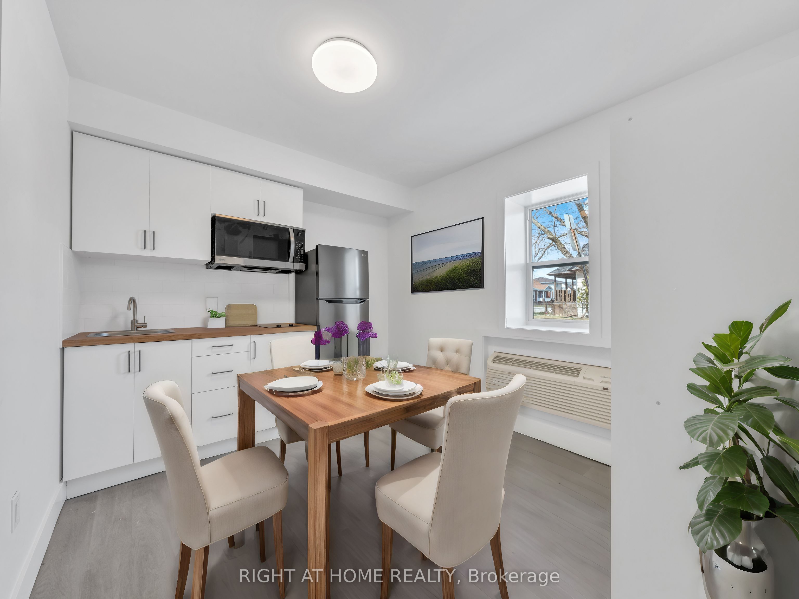 #106 - 1804 Drouillard Road Property Photo 1