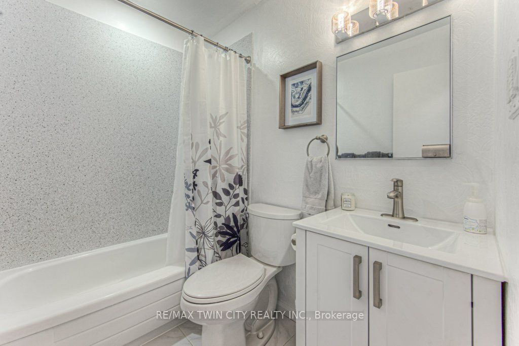 36 Hayhurst Road 367 Property Photo 15