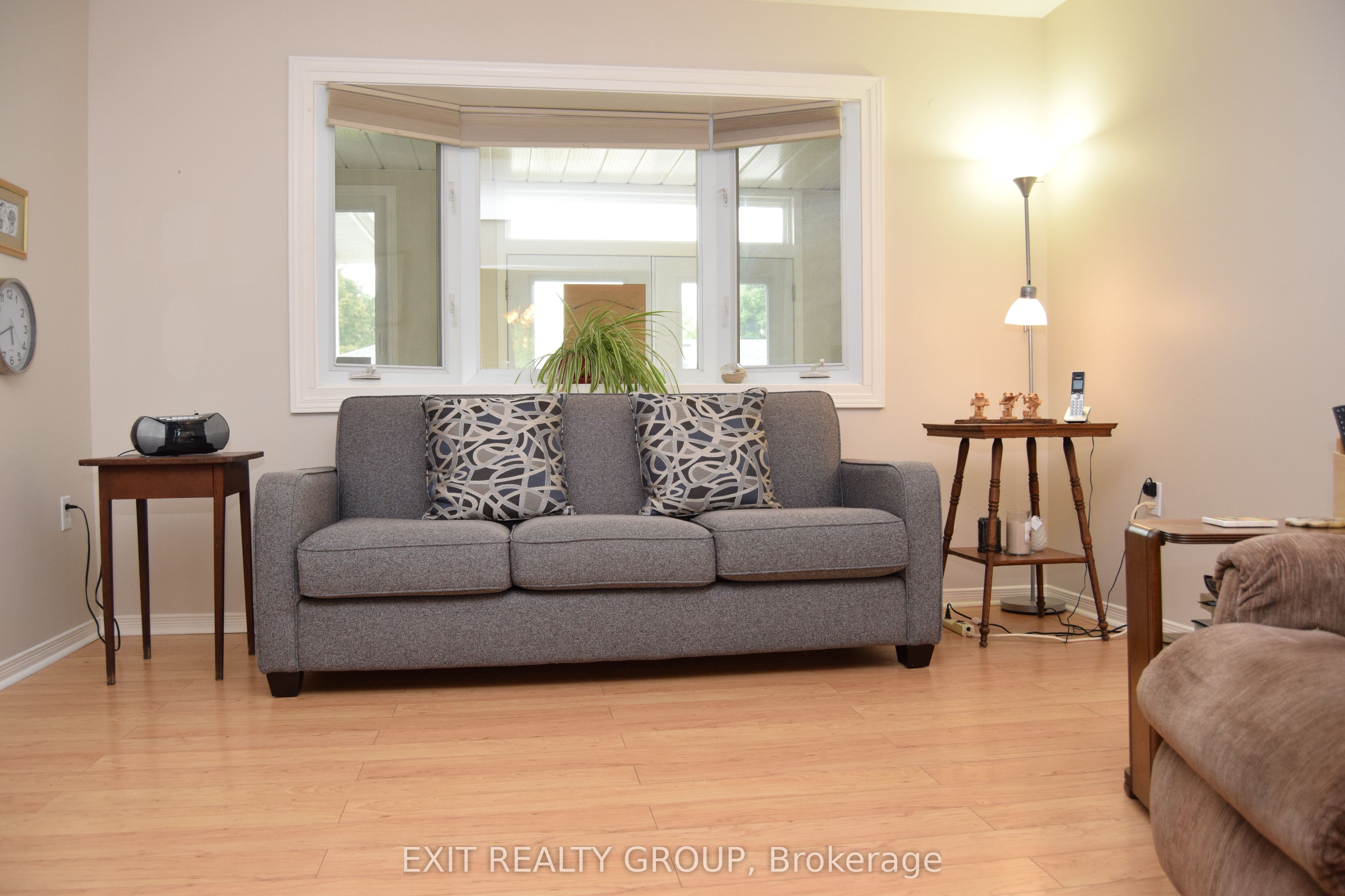 9 Empire Boulevard Property Photo 3