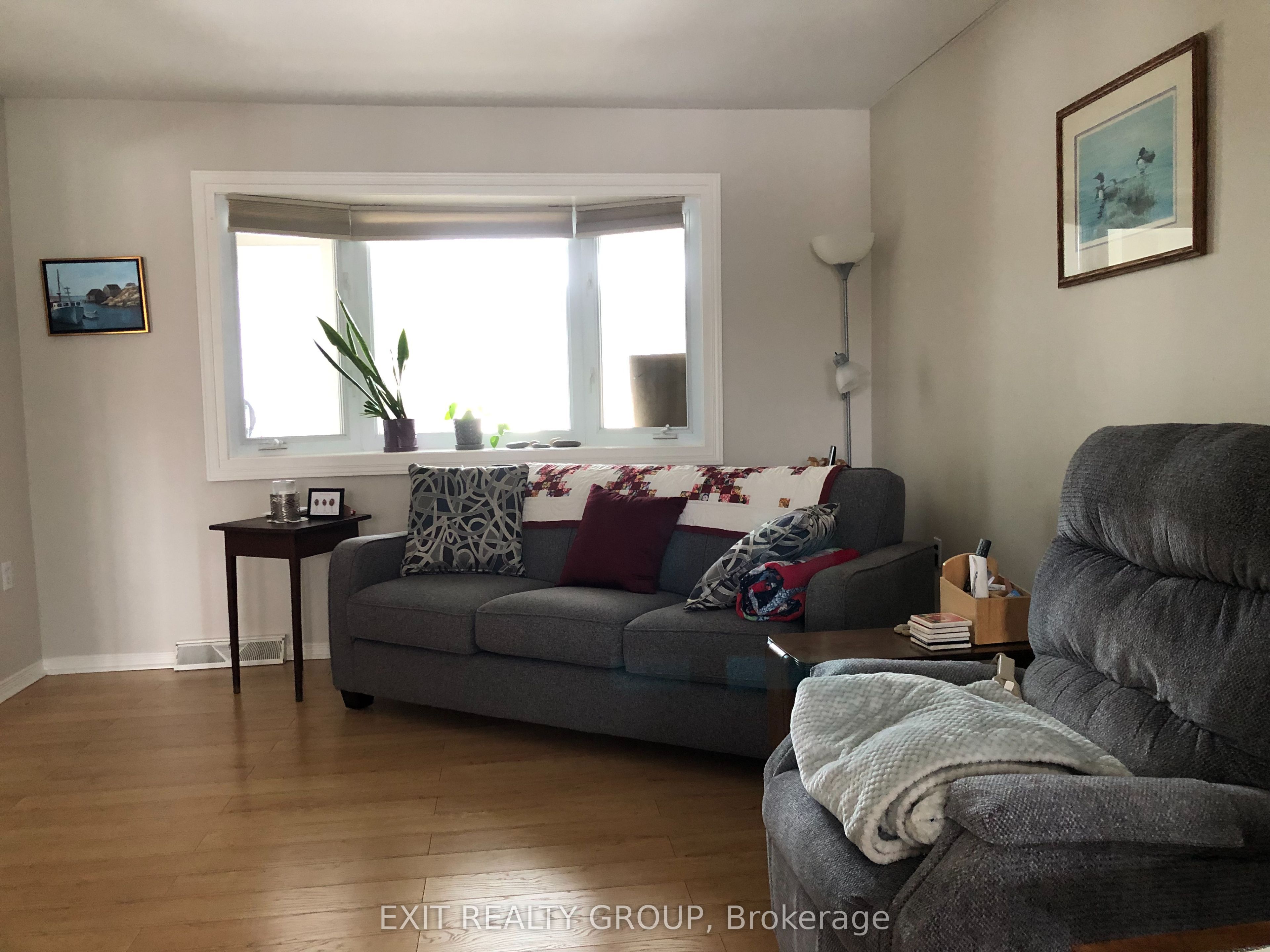 9 Empire Boulevard Property Photo 3