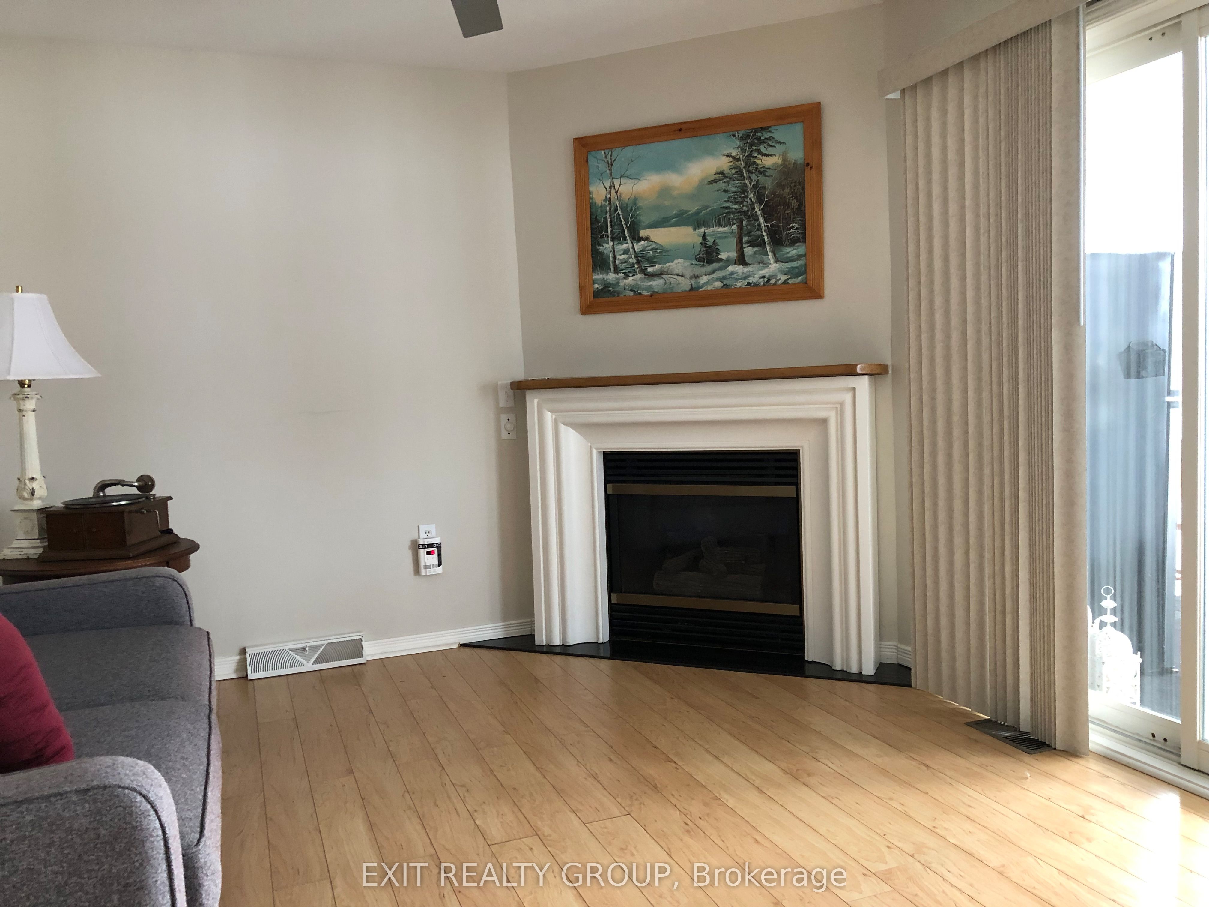 9 Empire Boulevard Property Photo 4