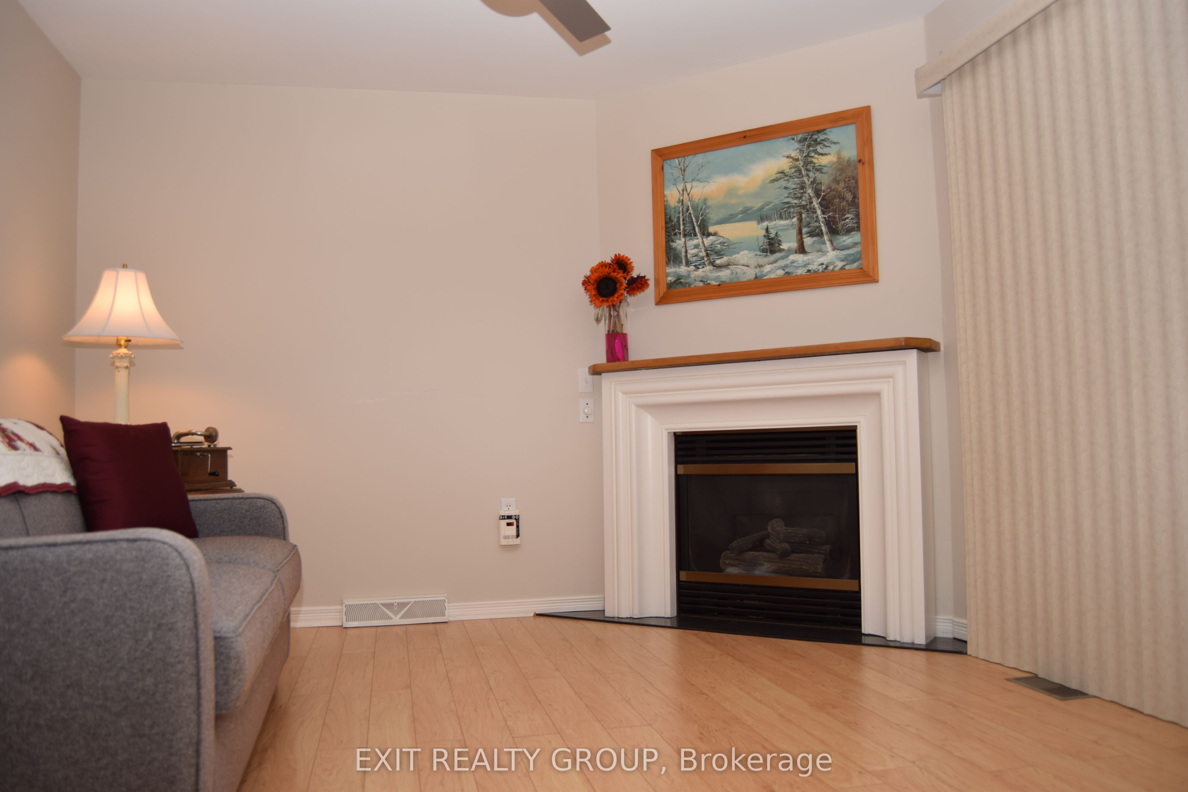 9 Empire Boulevard Property Photo 5