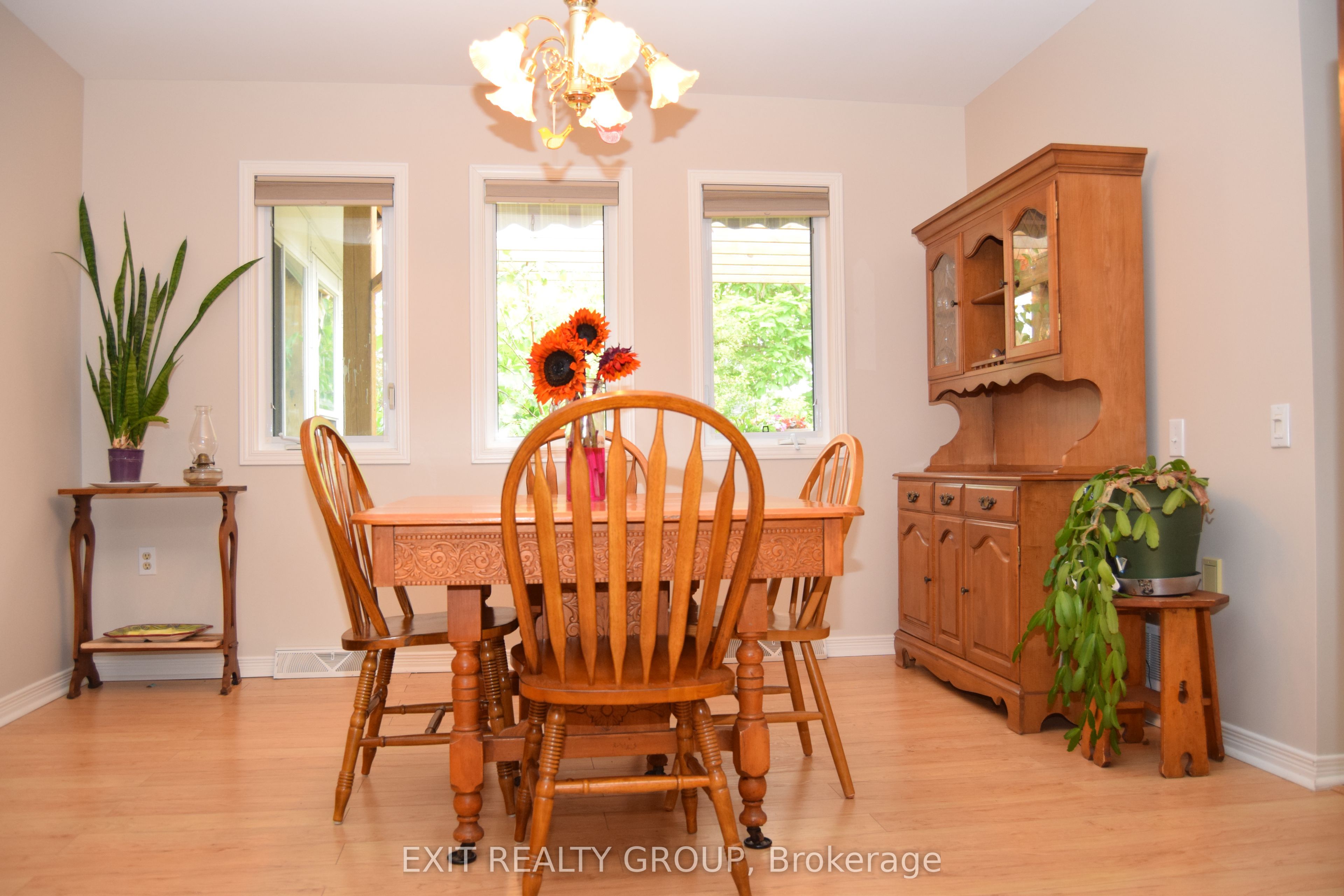 9 Empire Boulevard Property Photo 8
