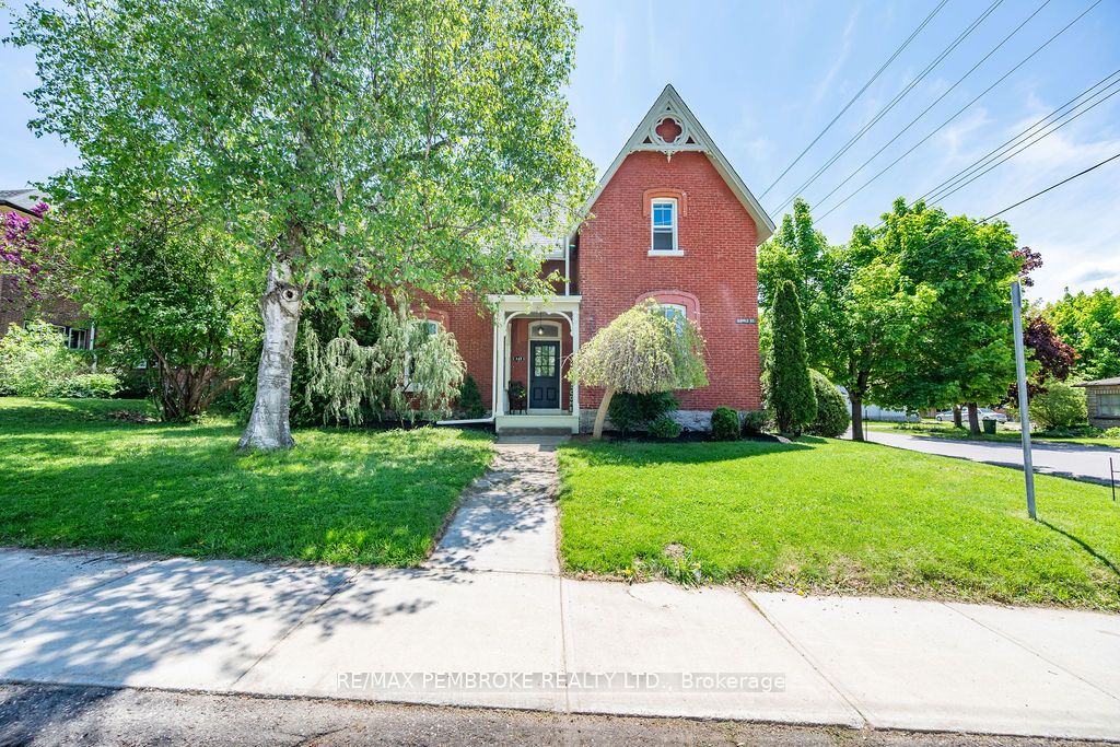 242 Supple St Property Photo 1