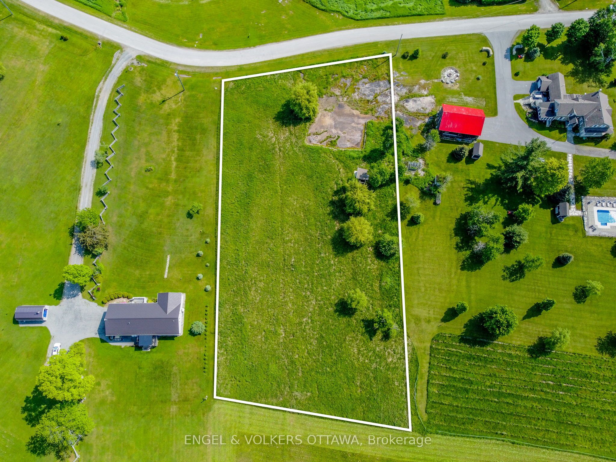 00 Horace Drive Property Photo 8