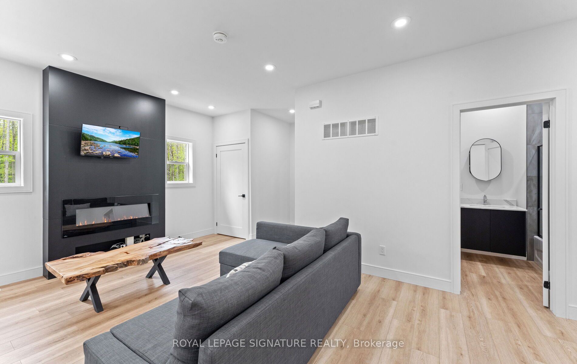 44 Sunnyshore Park Drive Property Photo 8