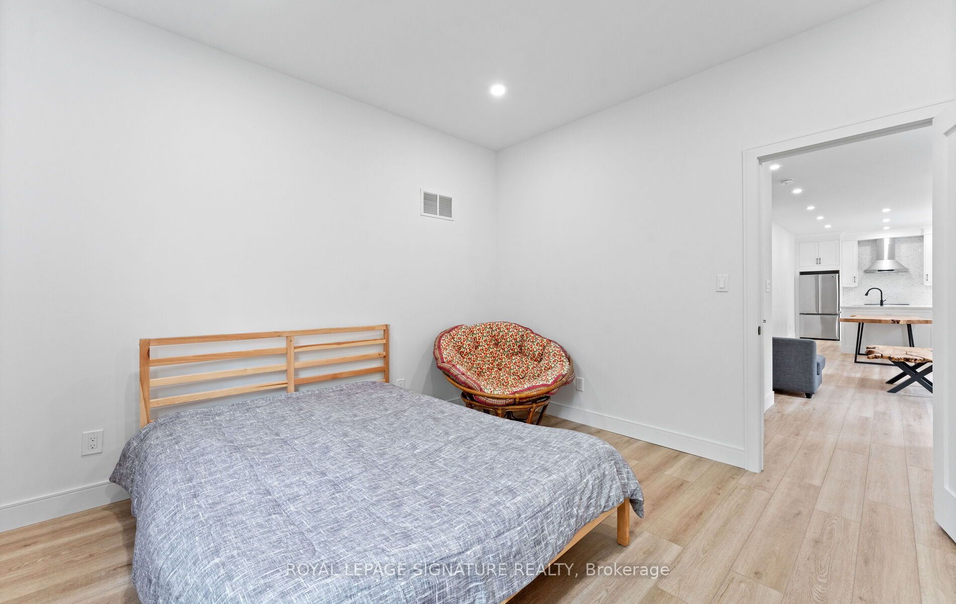 44 Sunnyshore Park Drive Property Photo 18