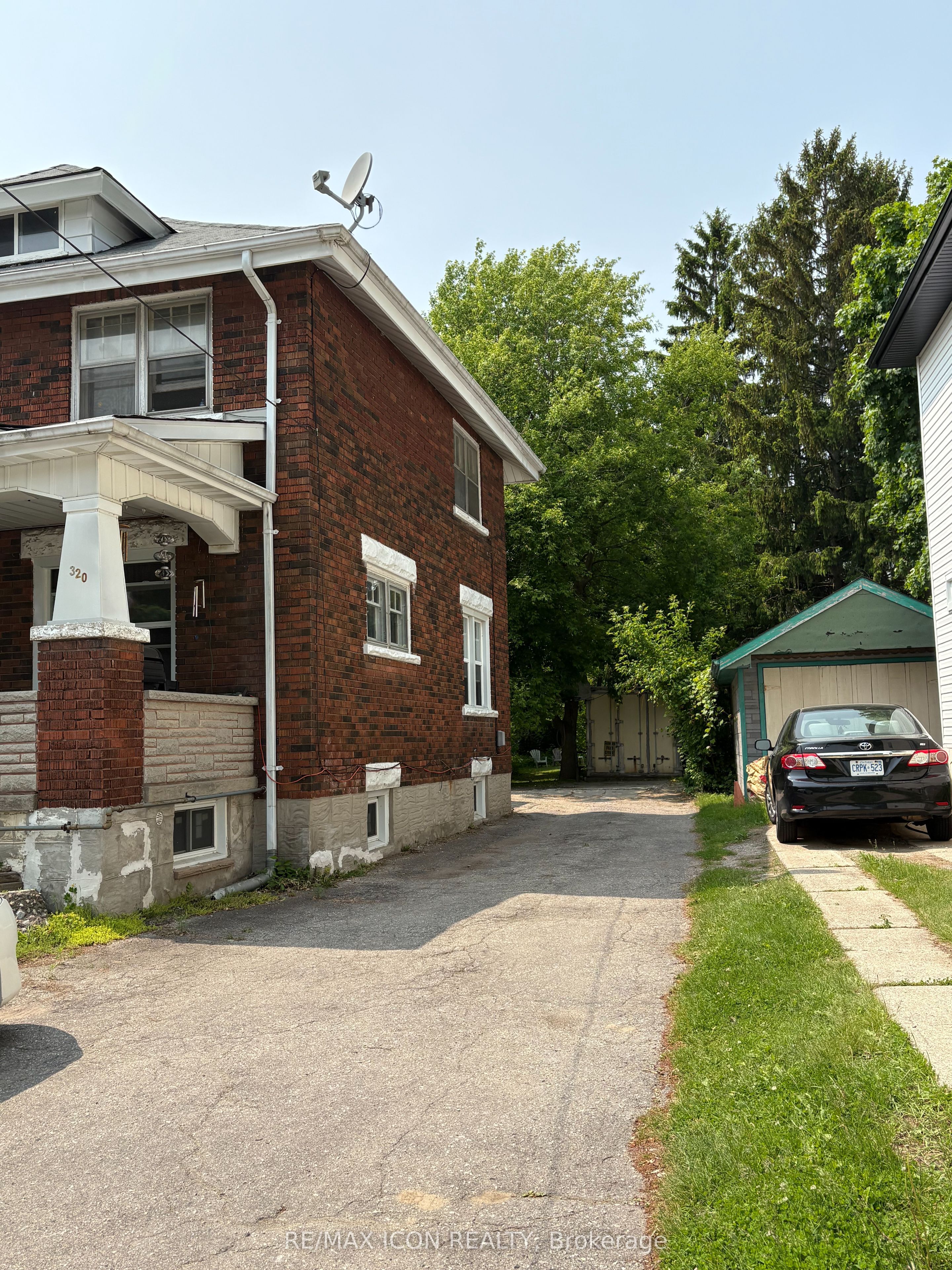 320 Guelph Street Property Photo 4