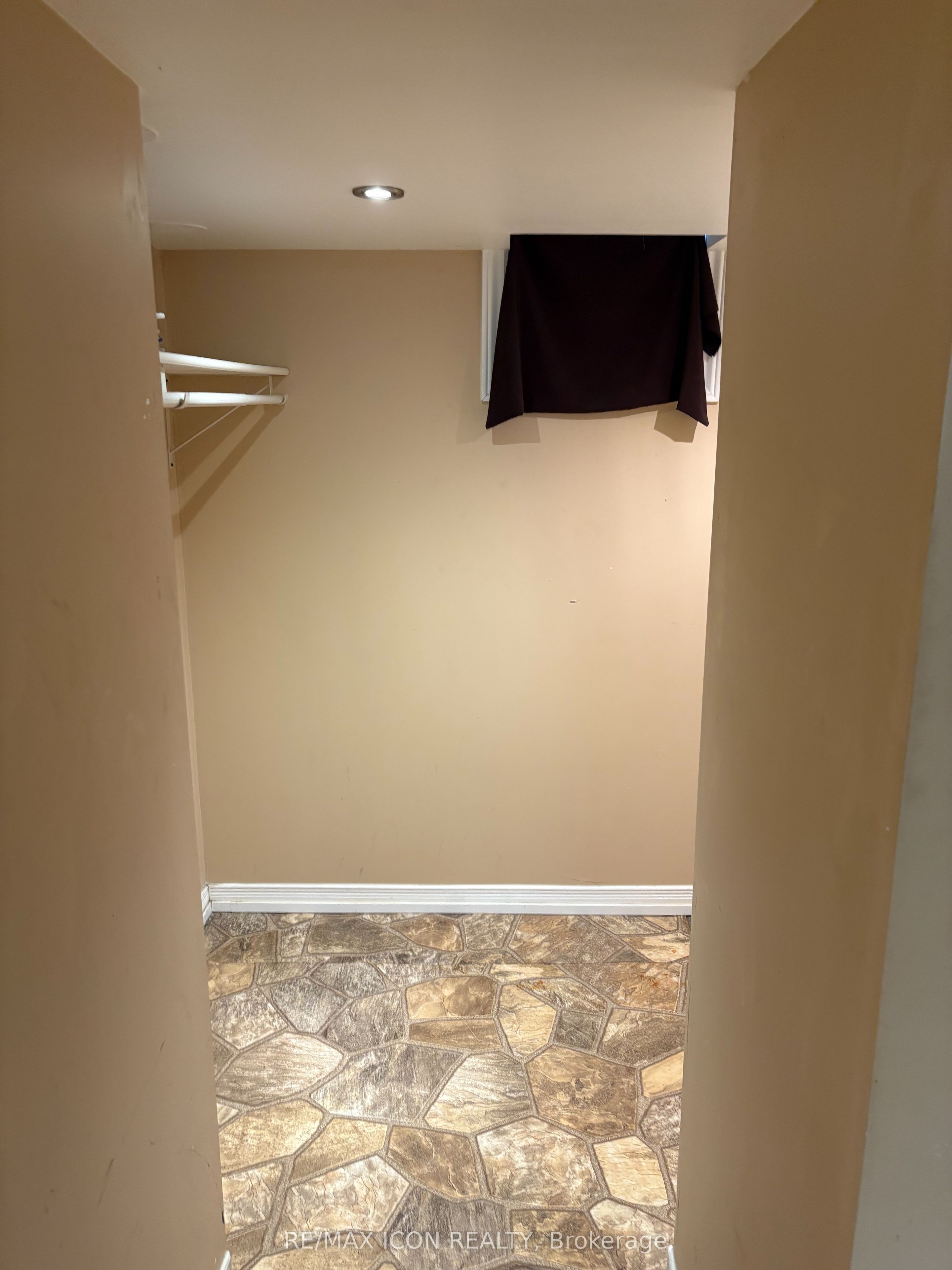 320 Guelph Street Property Photo 11