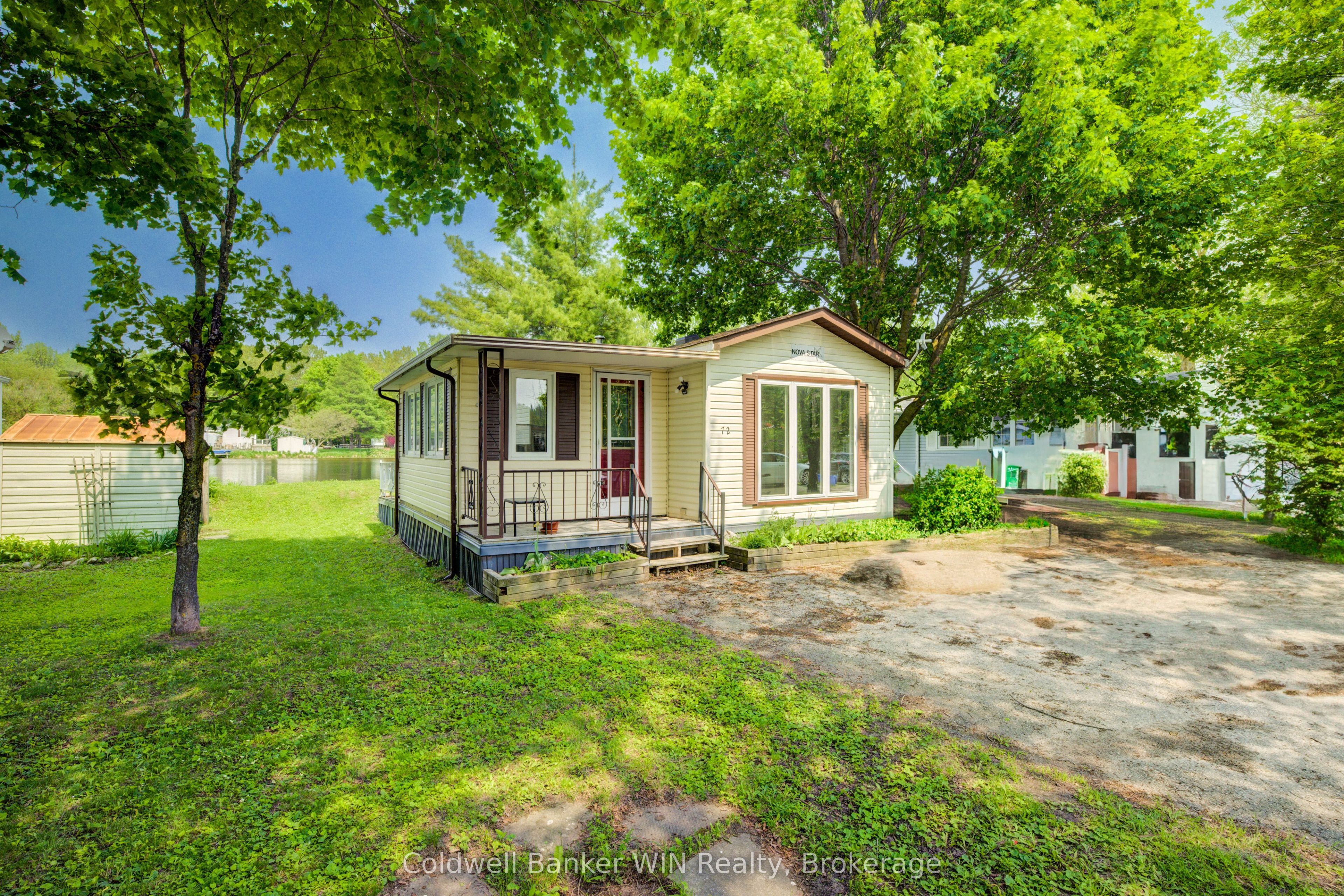 72 LAKESIDE