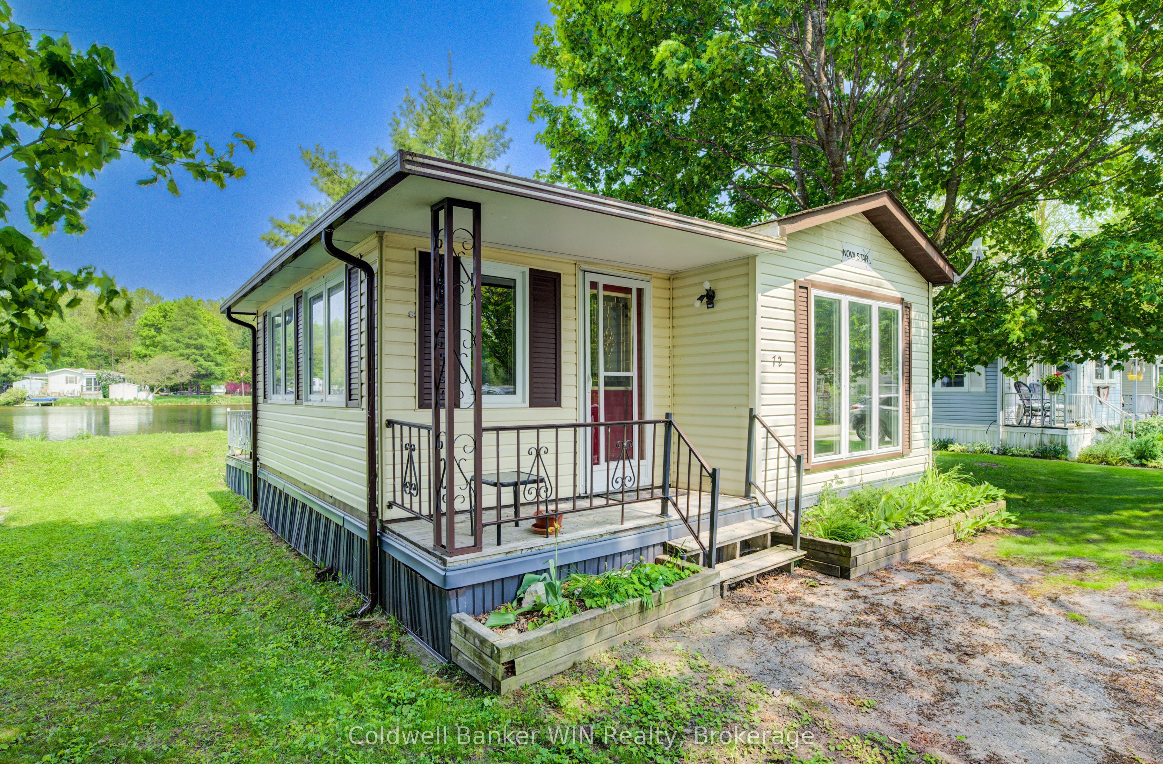 72 Lakeside Property Photo 2