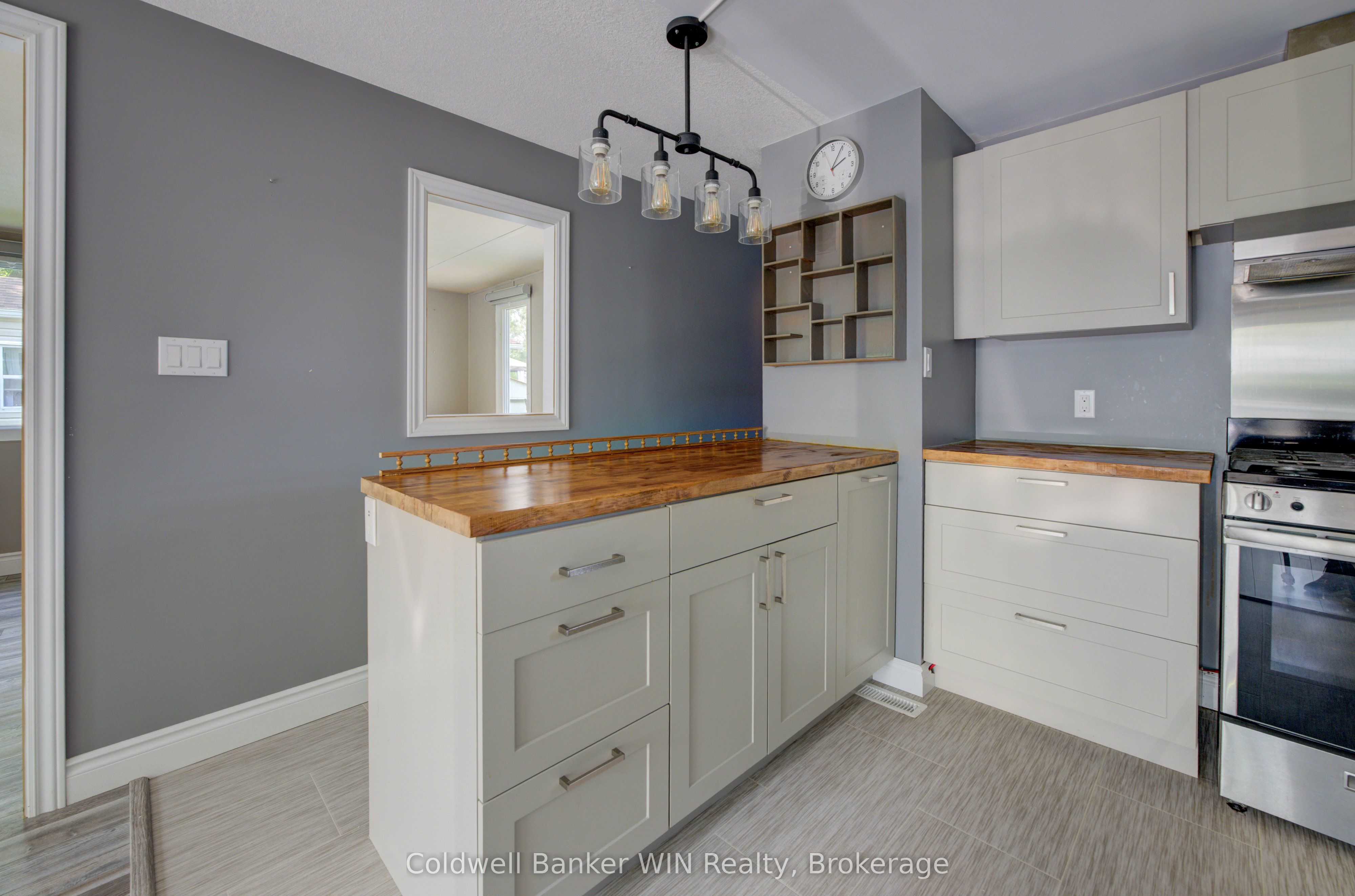 72 Lakeside Property Photo 16