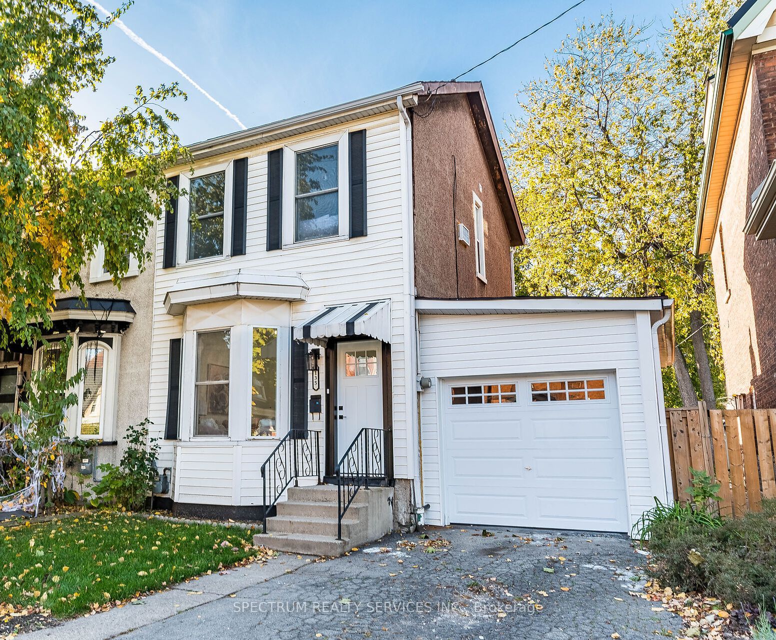 135 East Avenue N Property Photo 1