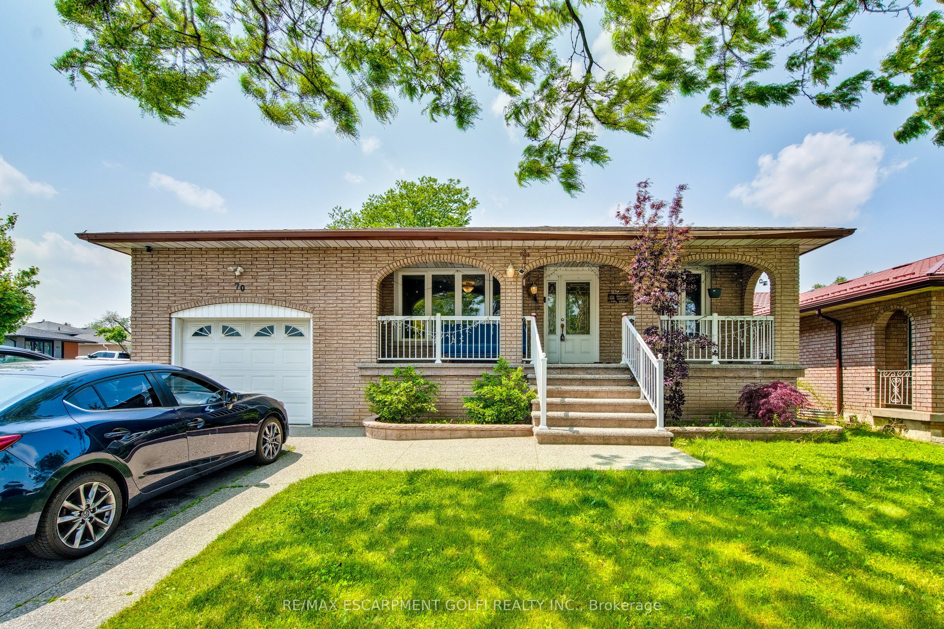 70 Golfwood Drive Property Photo 1