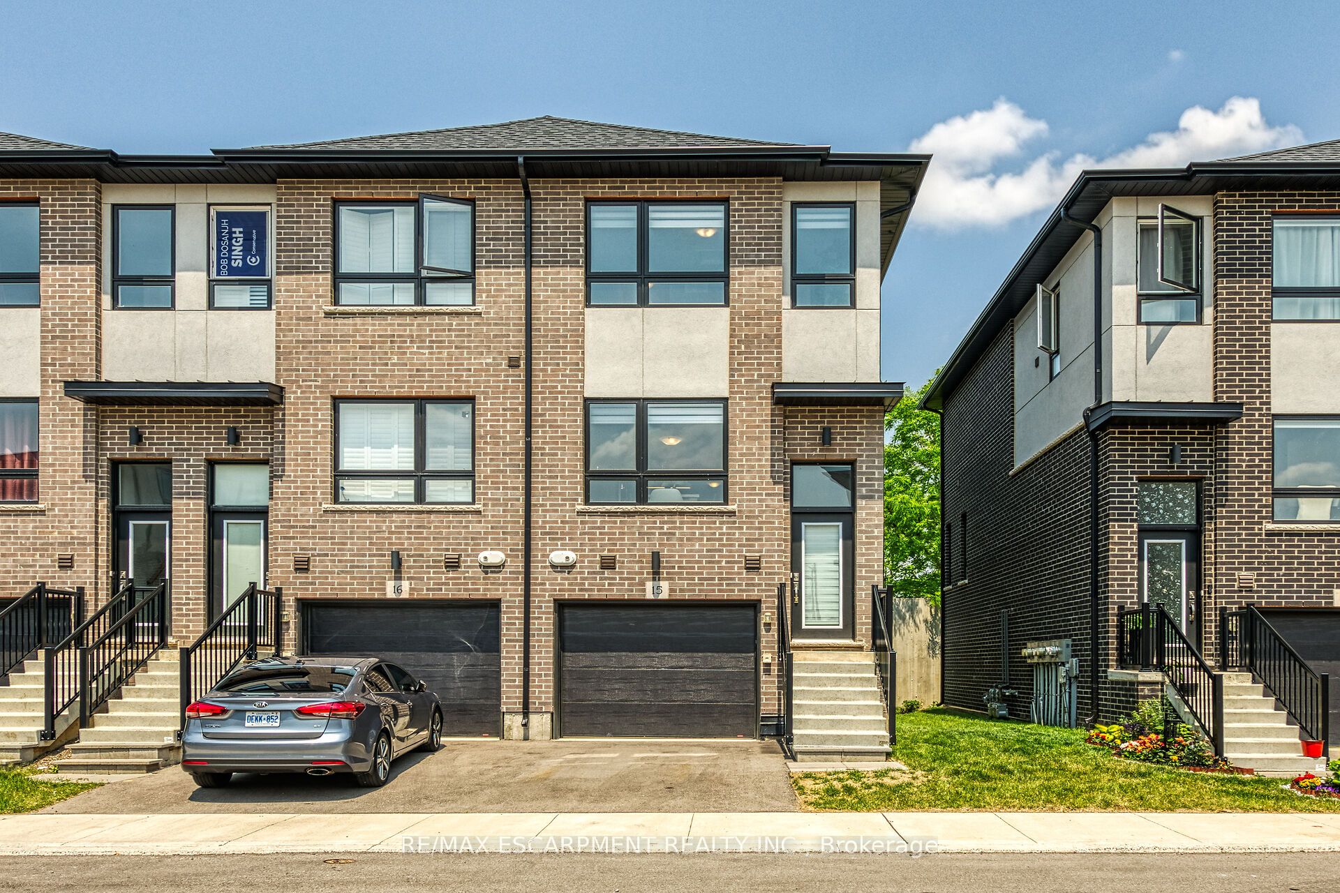 #15 - 720 Grey Street Property Photo 1