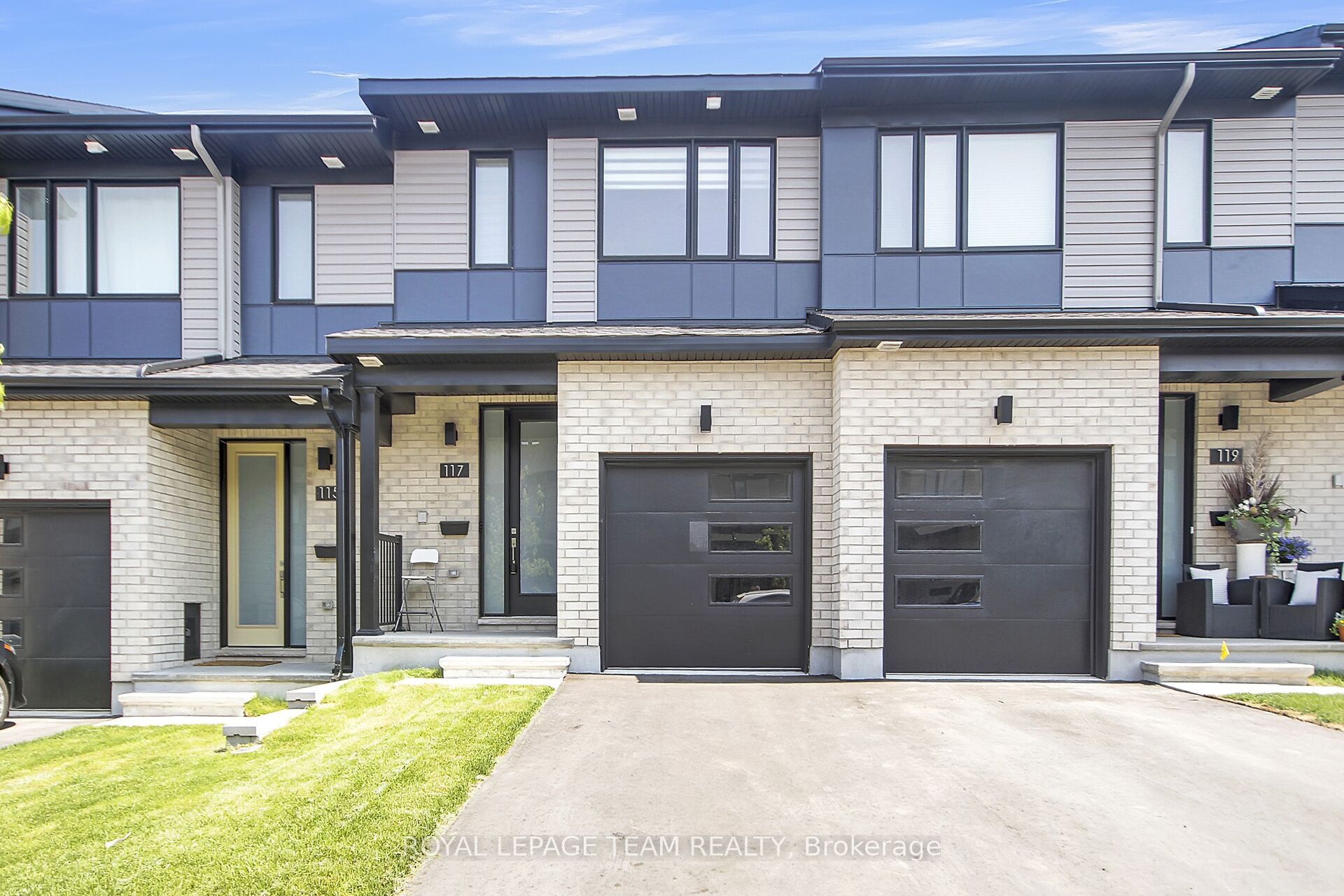 117 Succession Court Property Photo 1