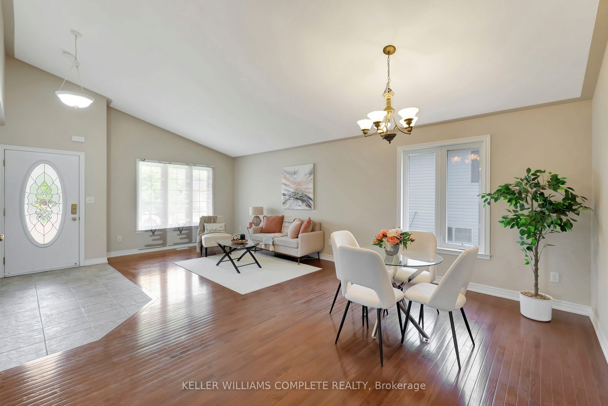 25 Mapleview Drive Property Photo 10