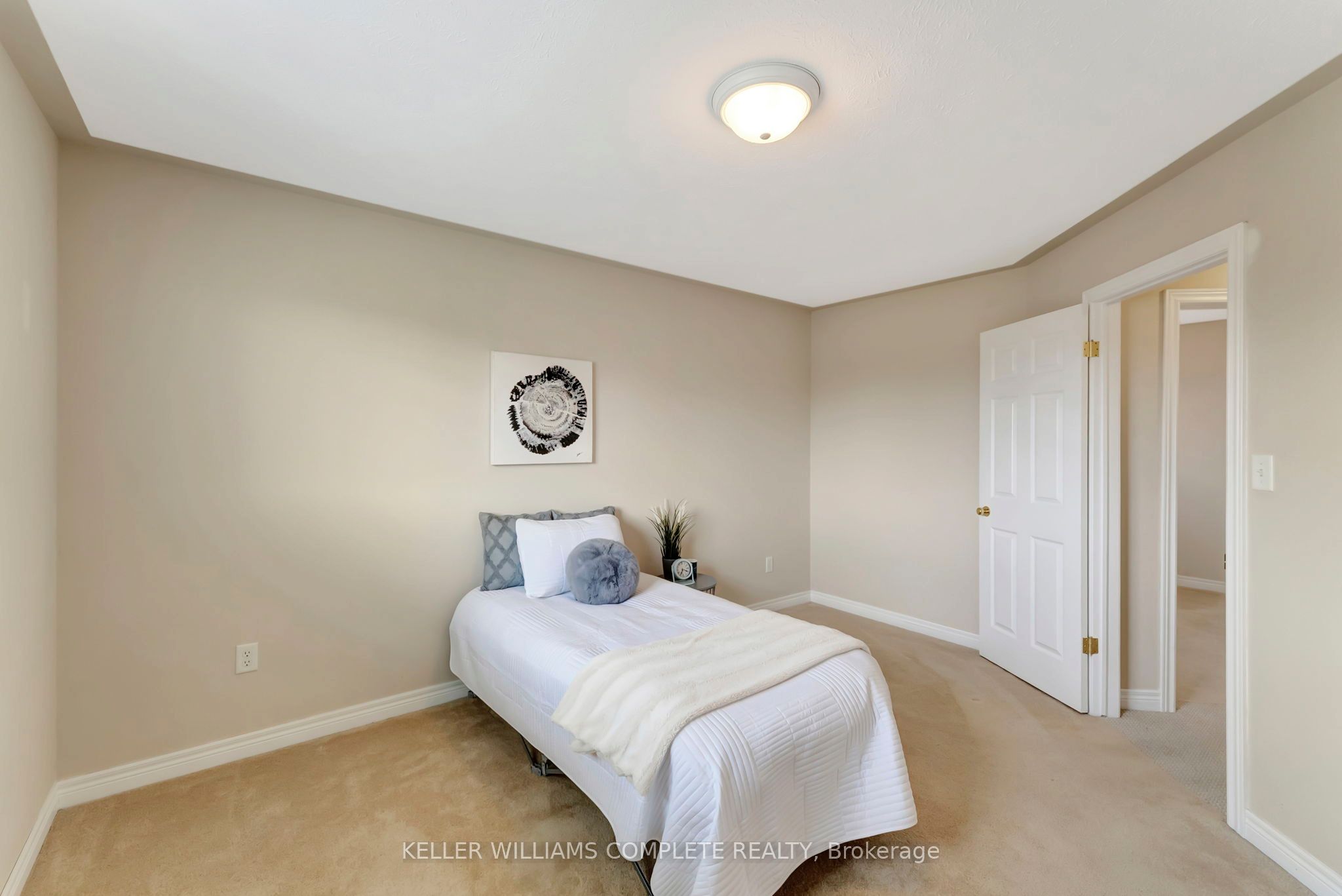 25 Mapleview Drive Property Photo 18