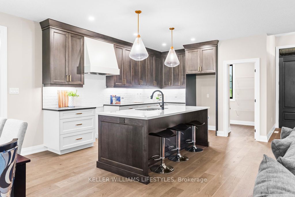 54 East Glen Drive Property Photo 12