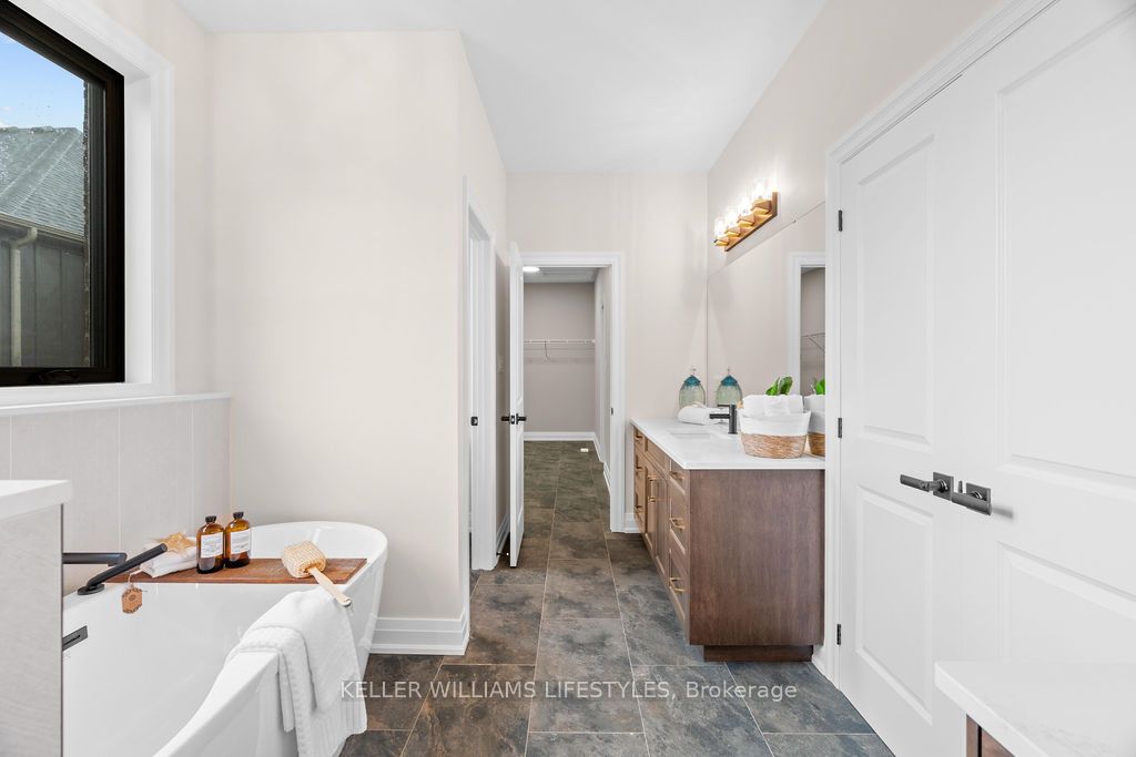 54 East Glen Drive Property Photo 30