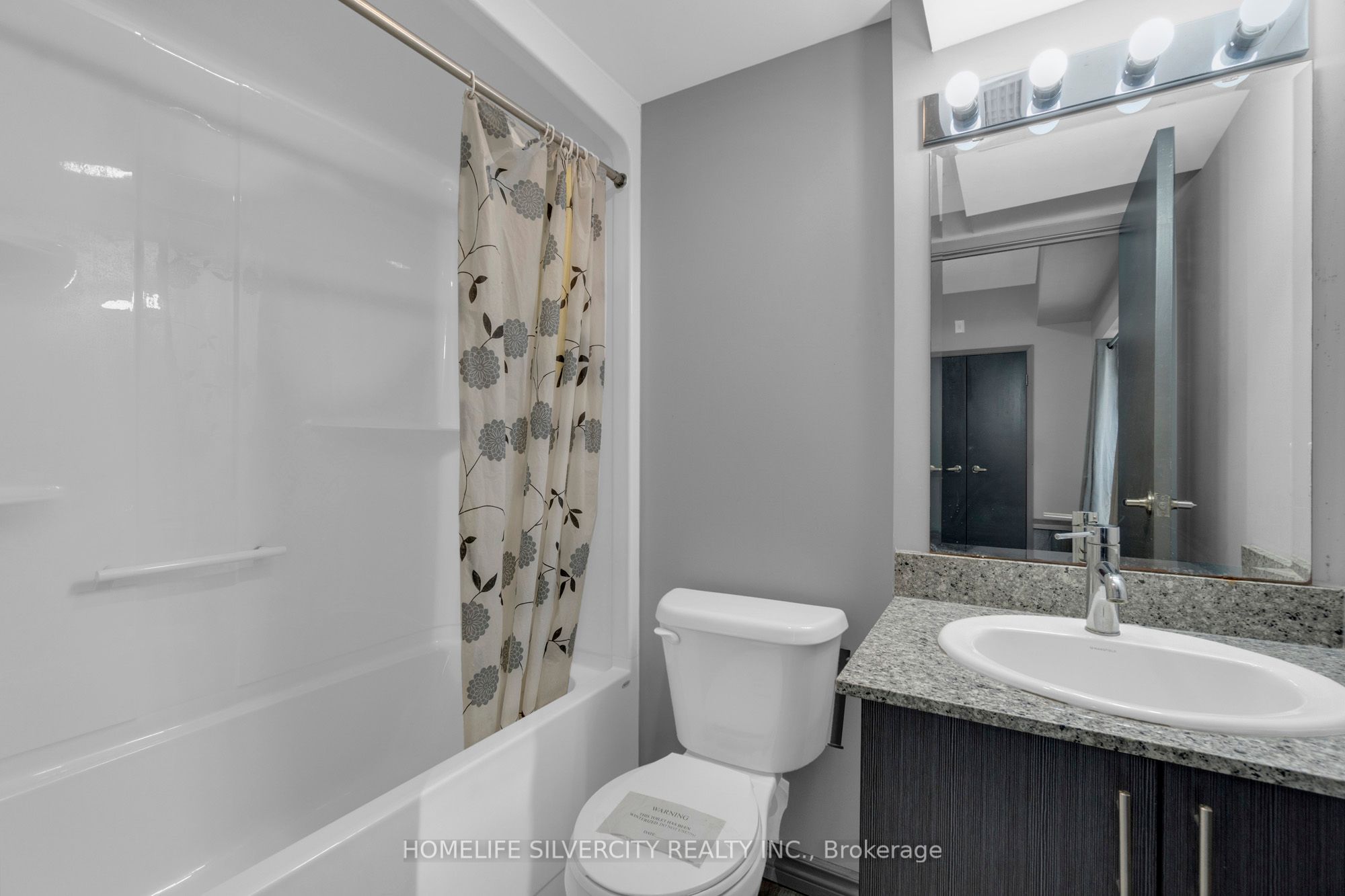 275 Larch Street A405 Property Photo 15