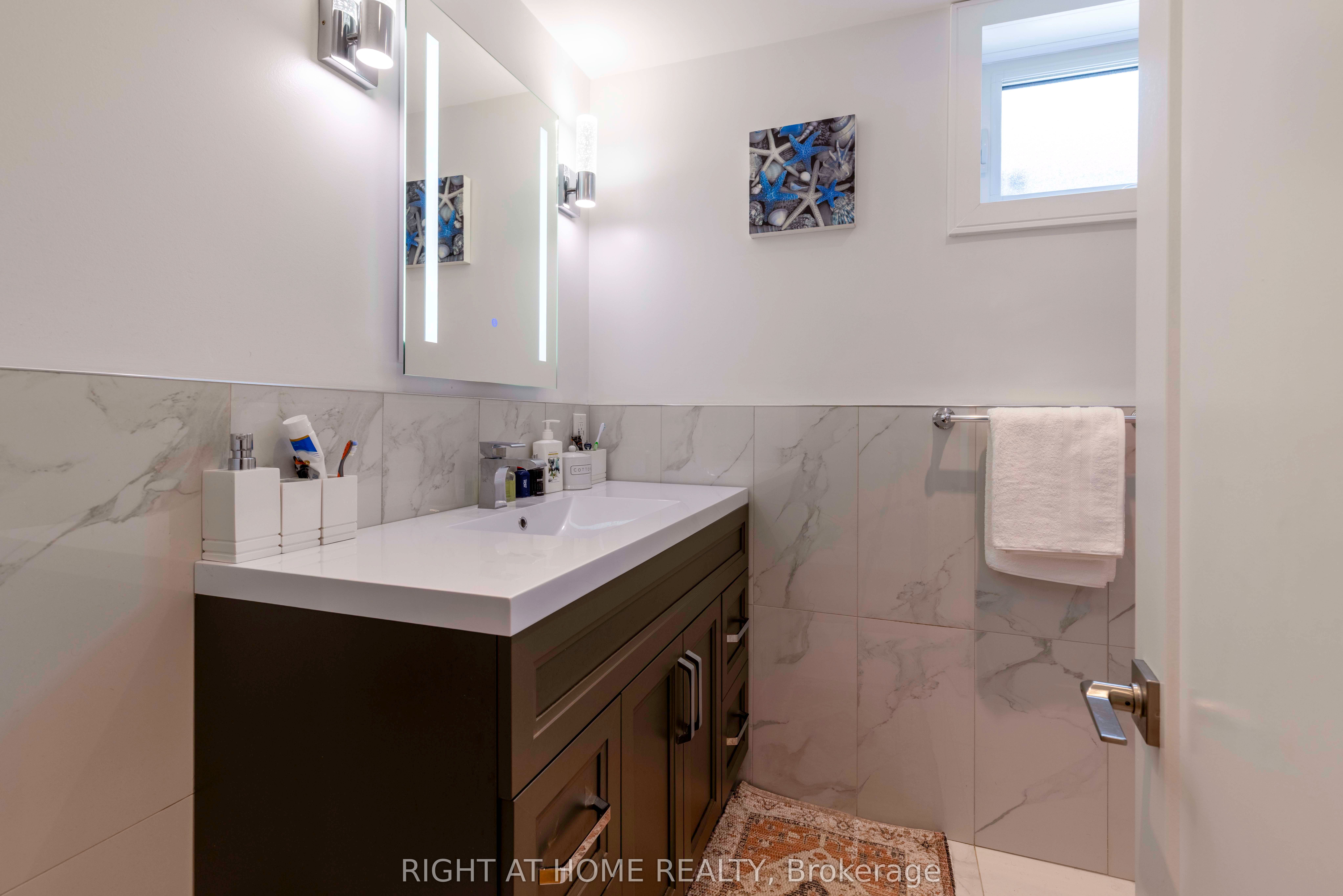 212 Lockhart Drive Property Photo 22