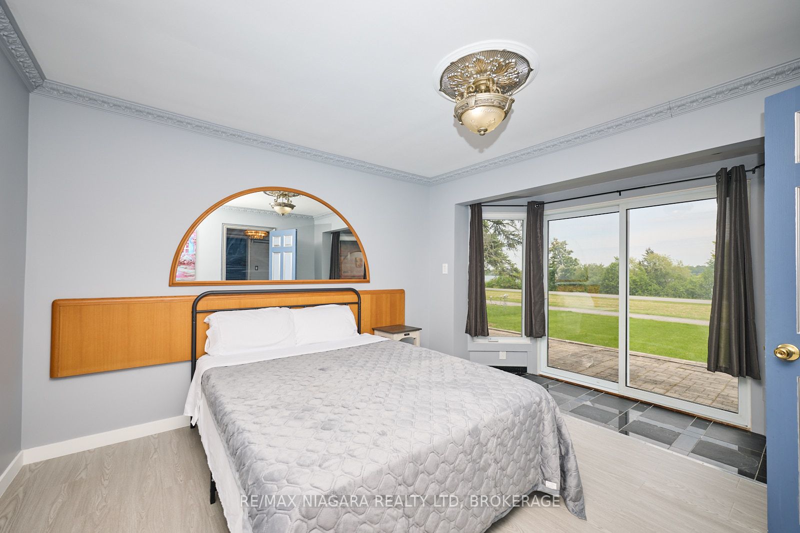 10655 Niagara Parkway Property Photo 11