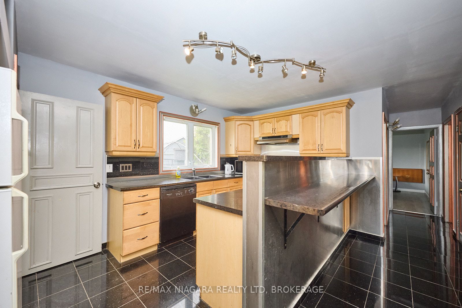 10655 Niagara Parkway Property Photo 16