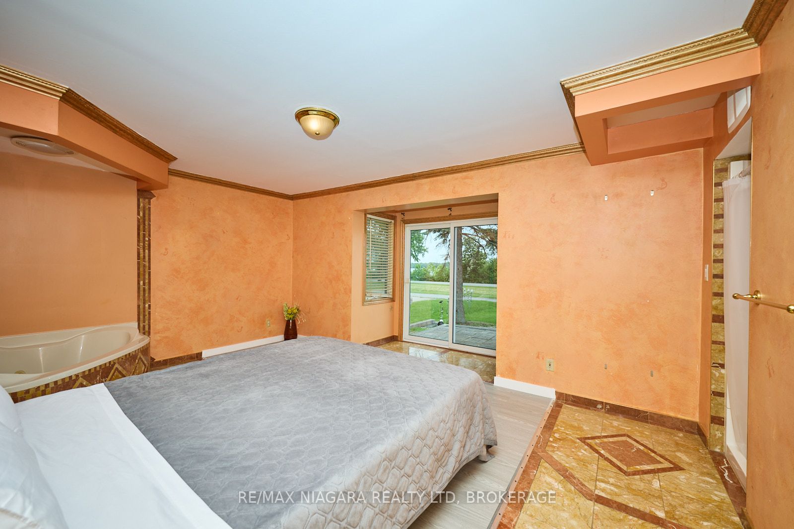 10655 Niagara Parkway Property Photo 20