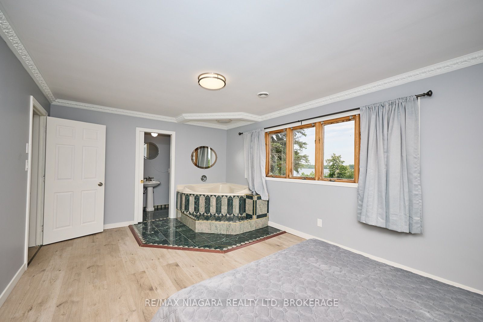 10655 Niagara Parkway Property Photo 31