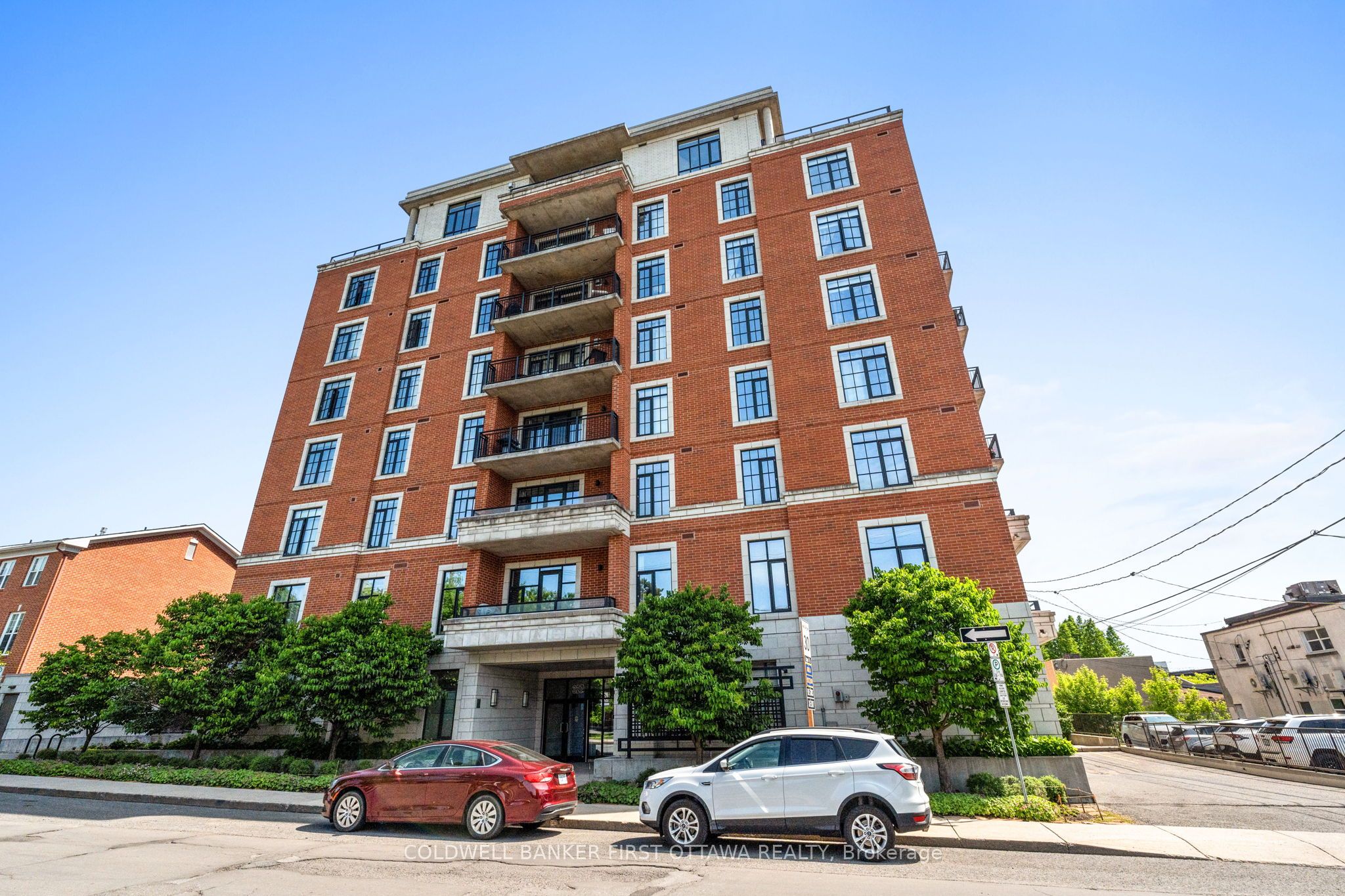 #705 - 327 Breezehill Avenue Property Photo 1