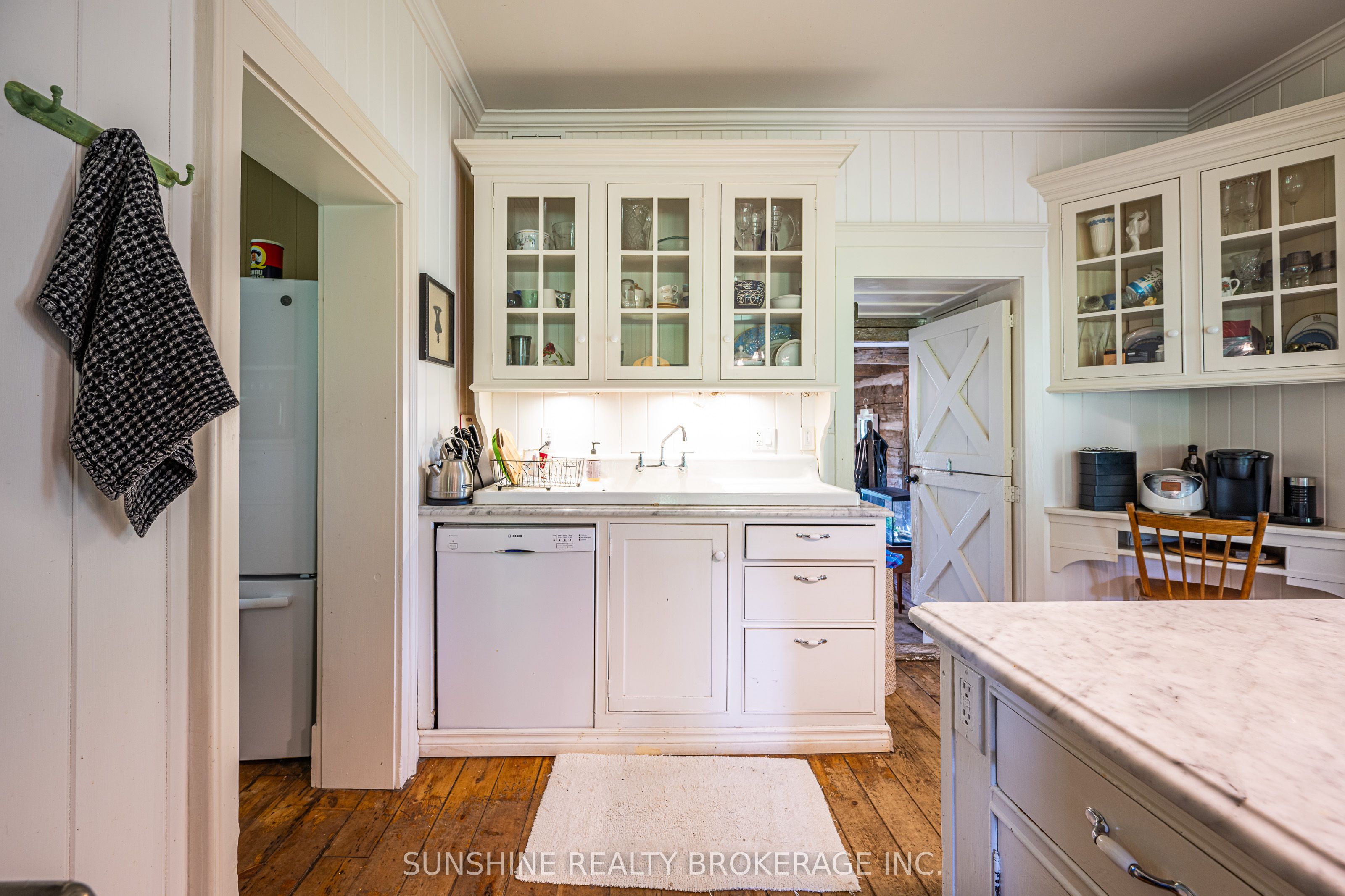 7907 Sixteenth Line Property Photo 8