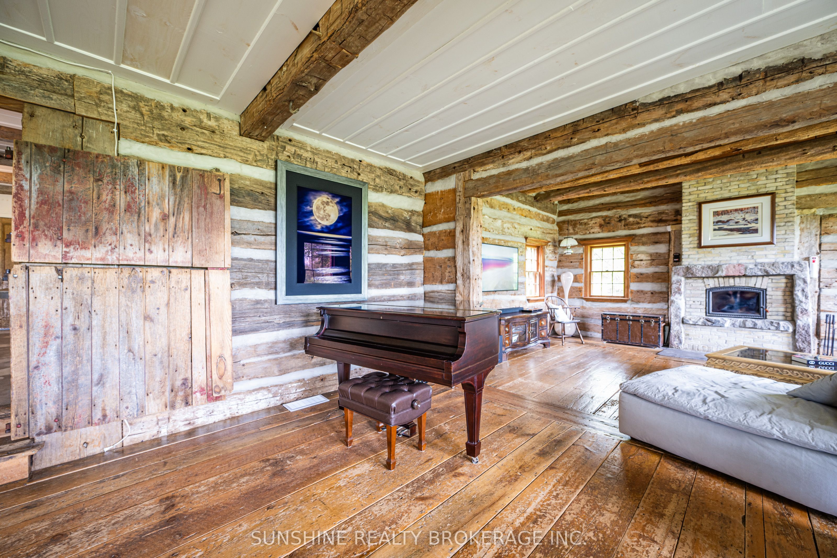 7907 Sixteenth Line Property Photo 12