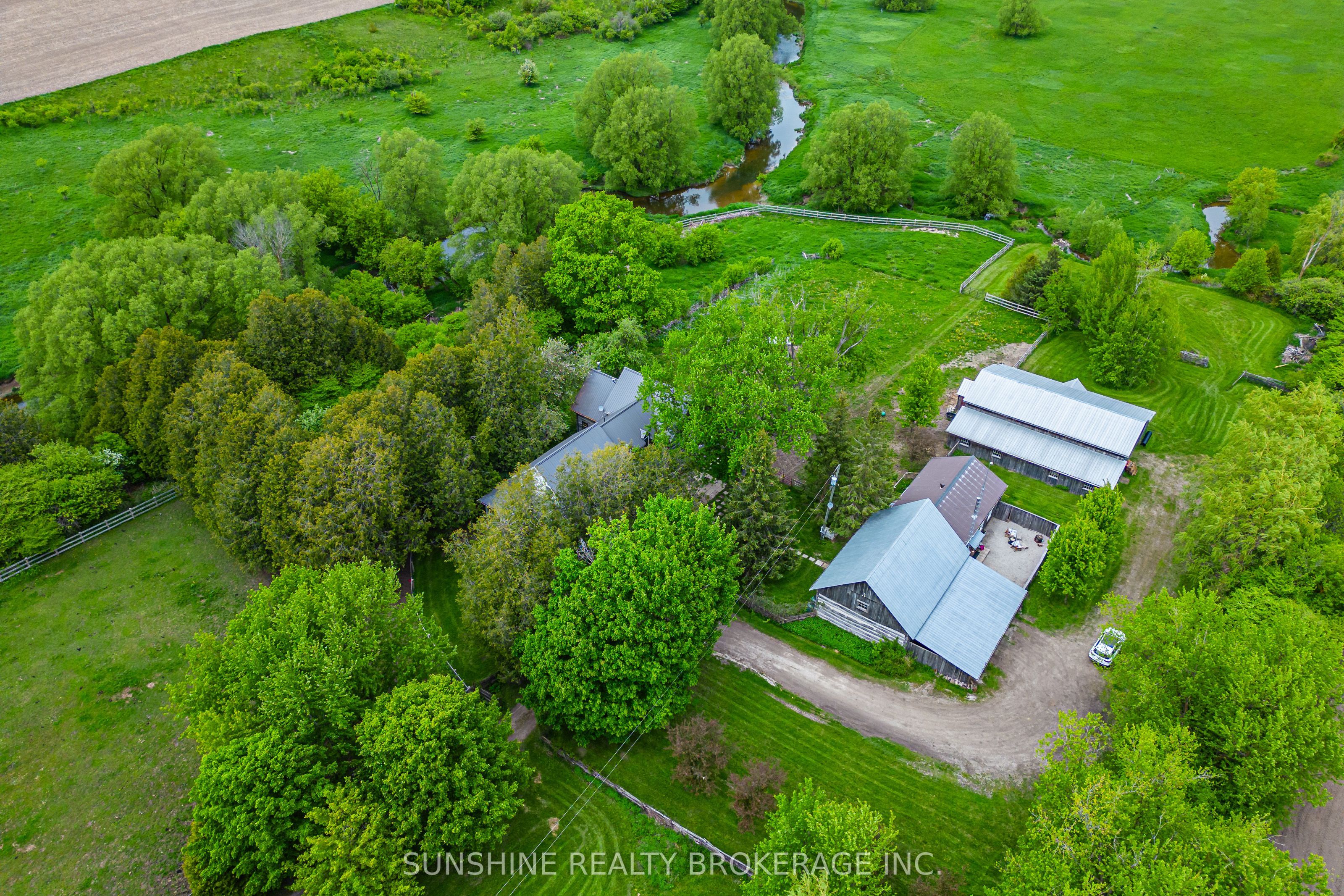 7907 Sixteenth Line Property Photo 19