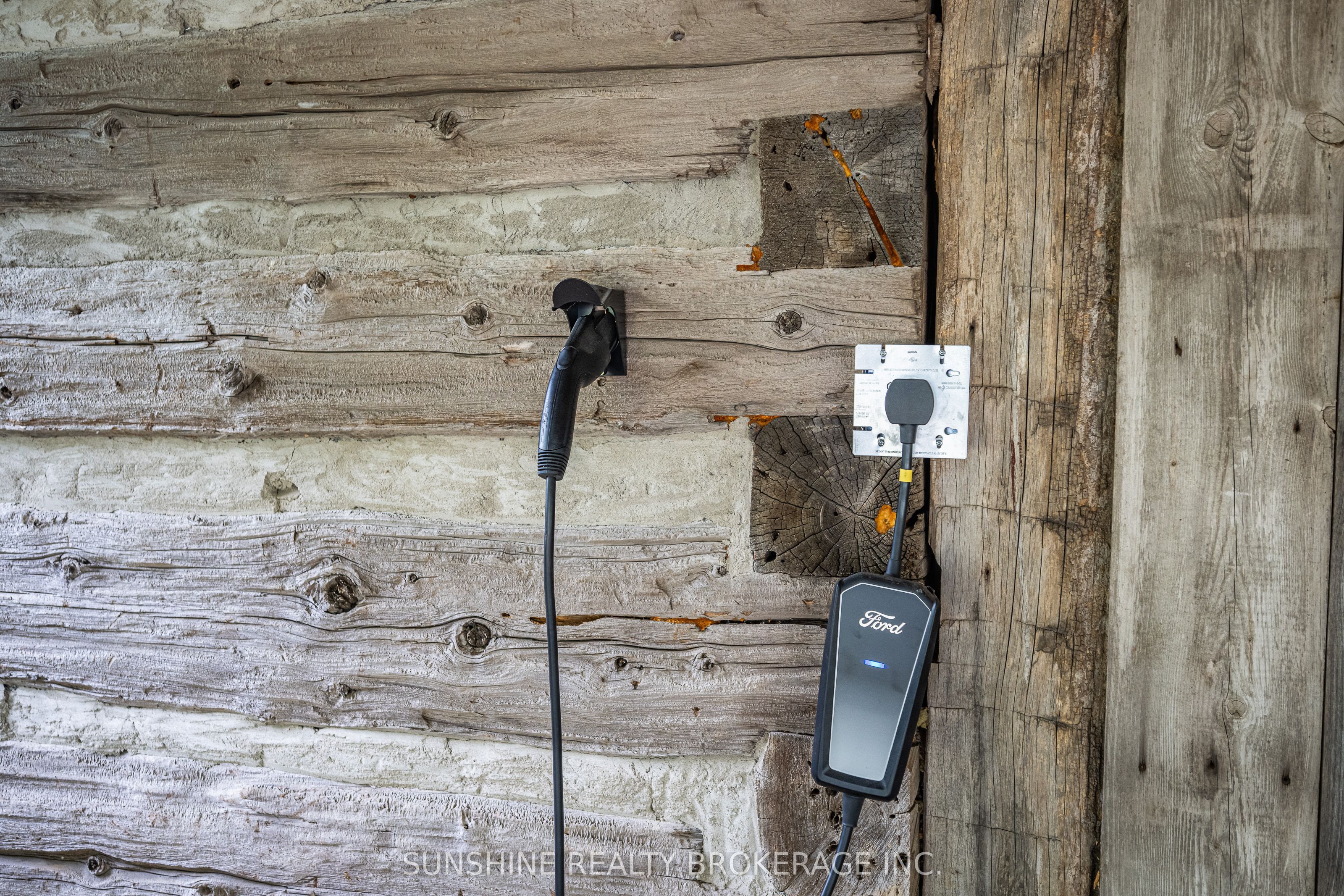 7907 Sixteenth Line Property Photo 21