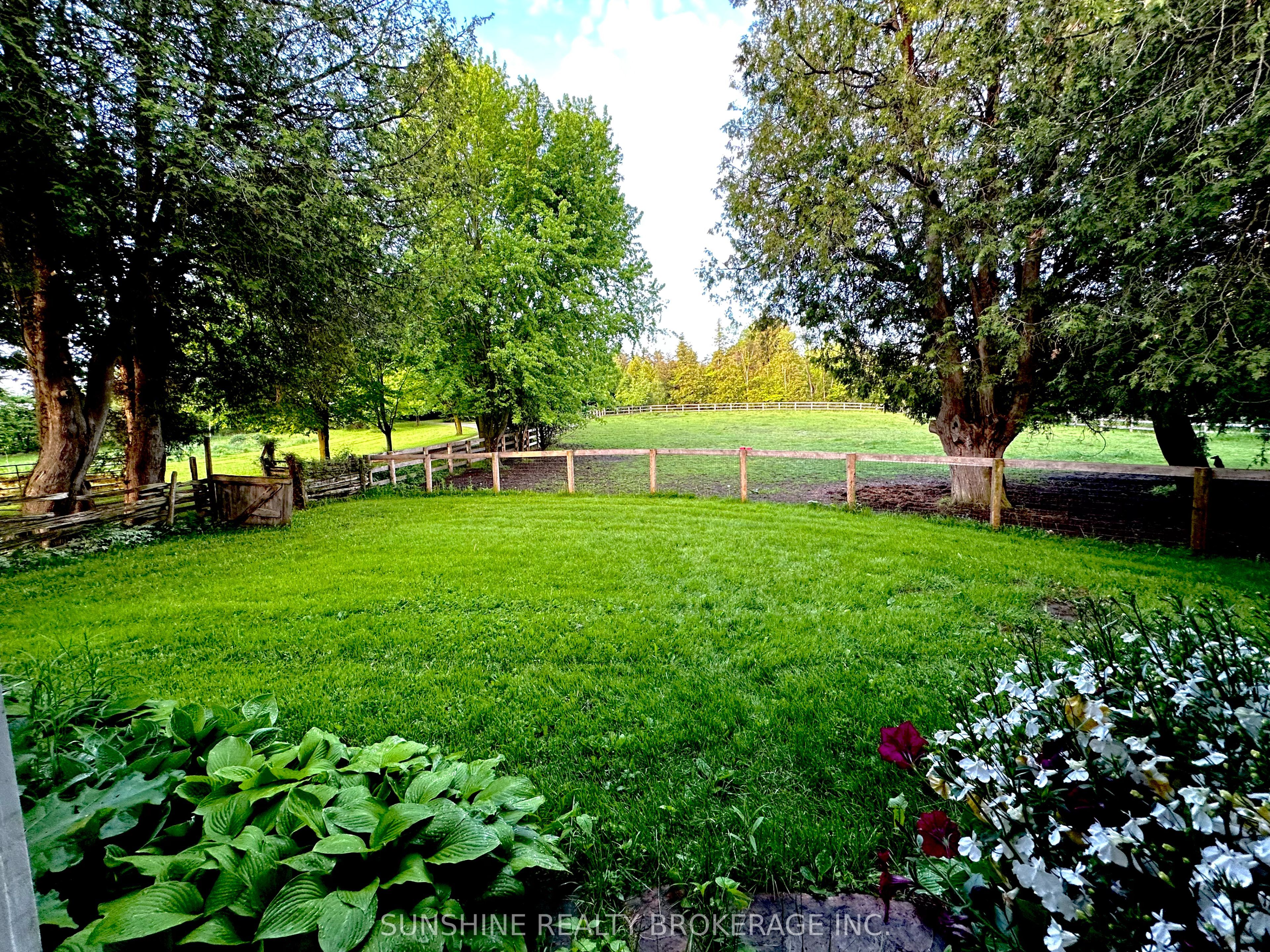 7907 Sixteenth Line Property Photo 31