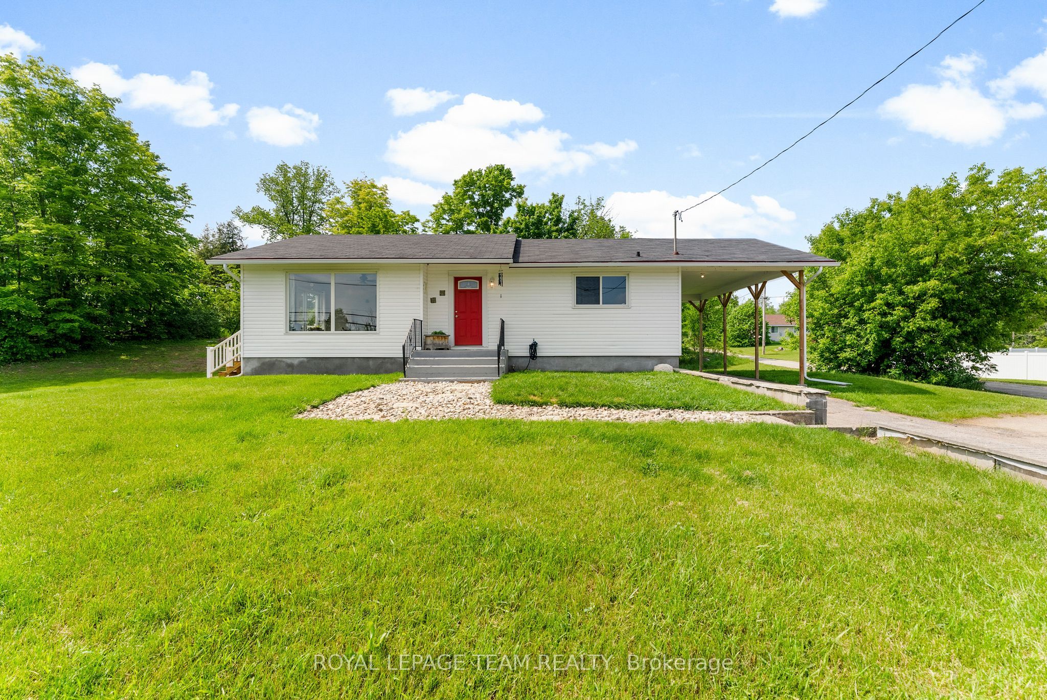 4872 Calabogie Rd Property Photo 1