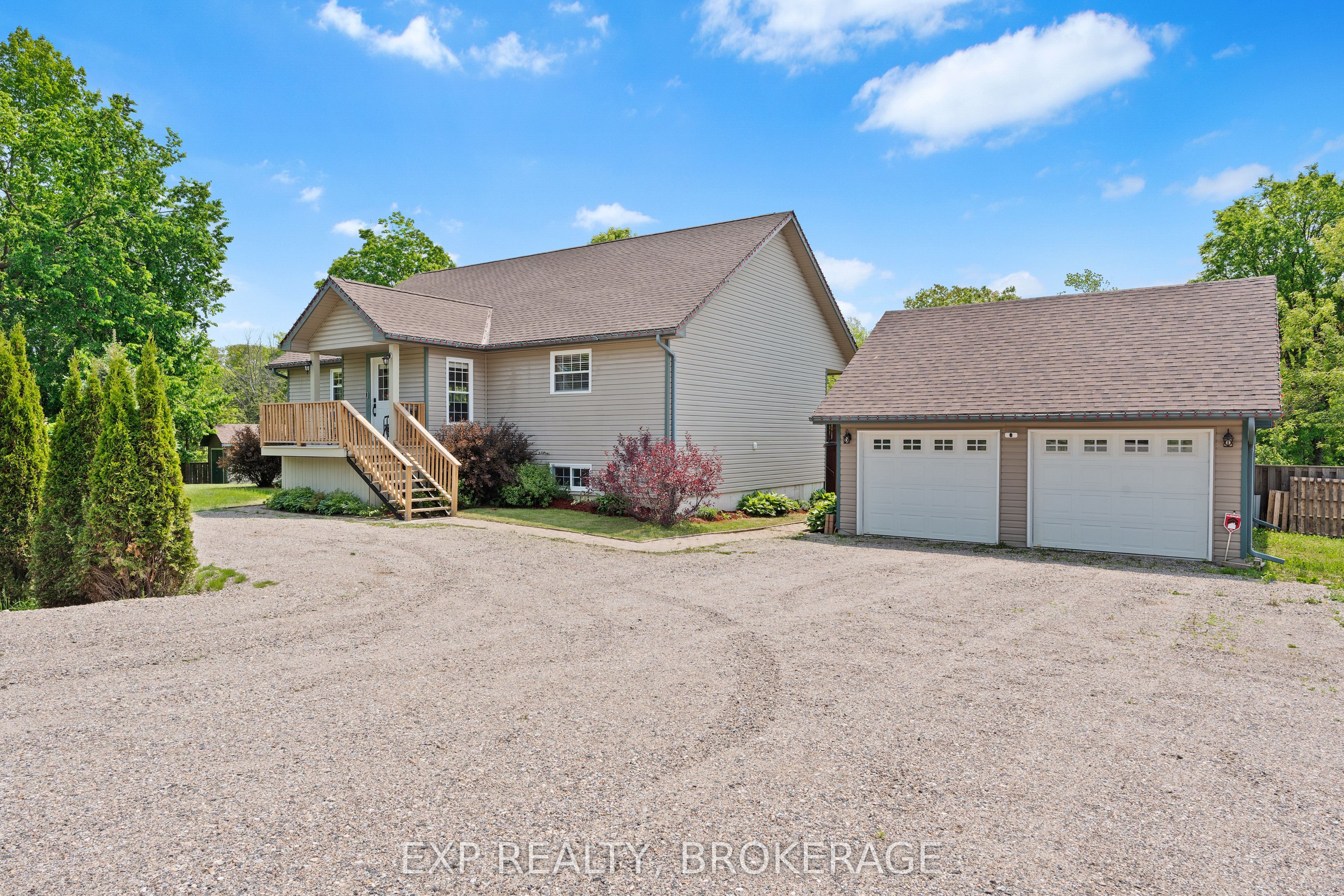 6076 Arden Rd Property Photo 1