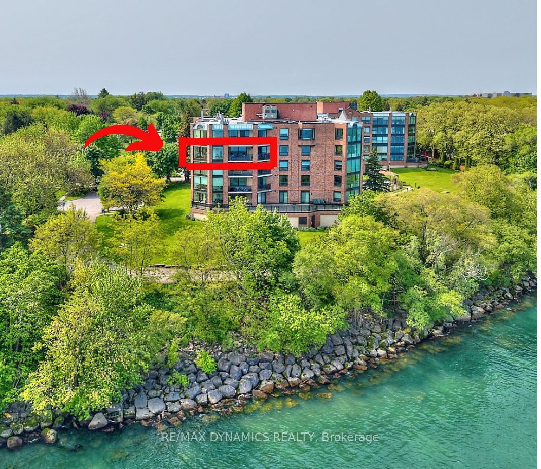 701 Geneva Street 1504 Property Photo 4