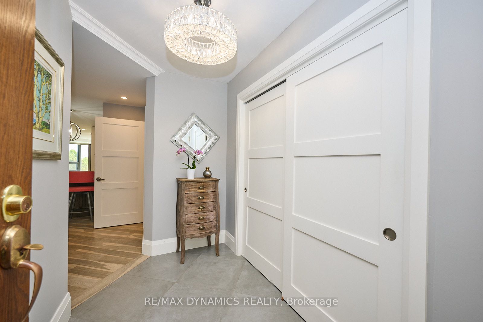 701 Geneva Street 1504 Property Photo 9