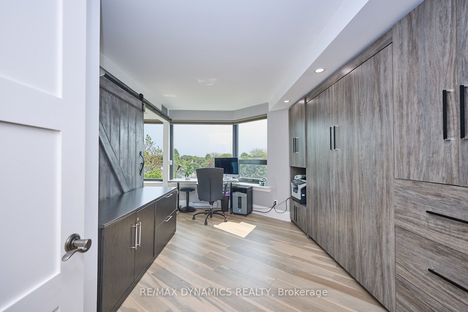 701 Geneva Street 1504 Property Photo 13