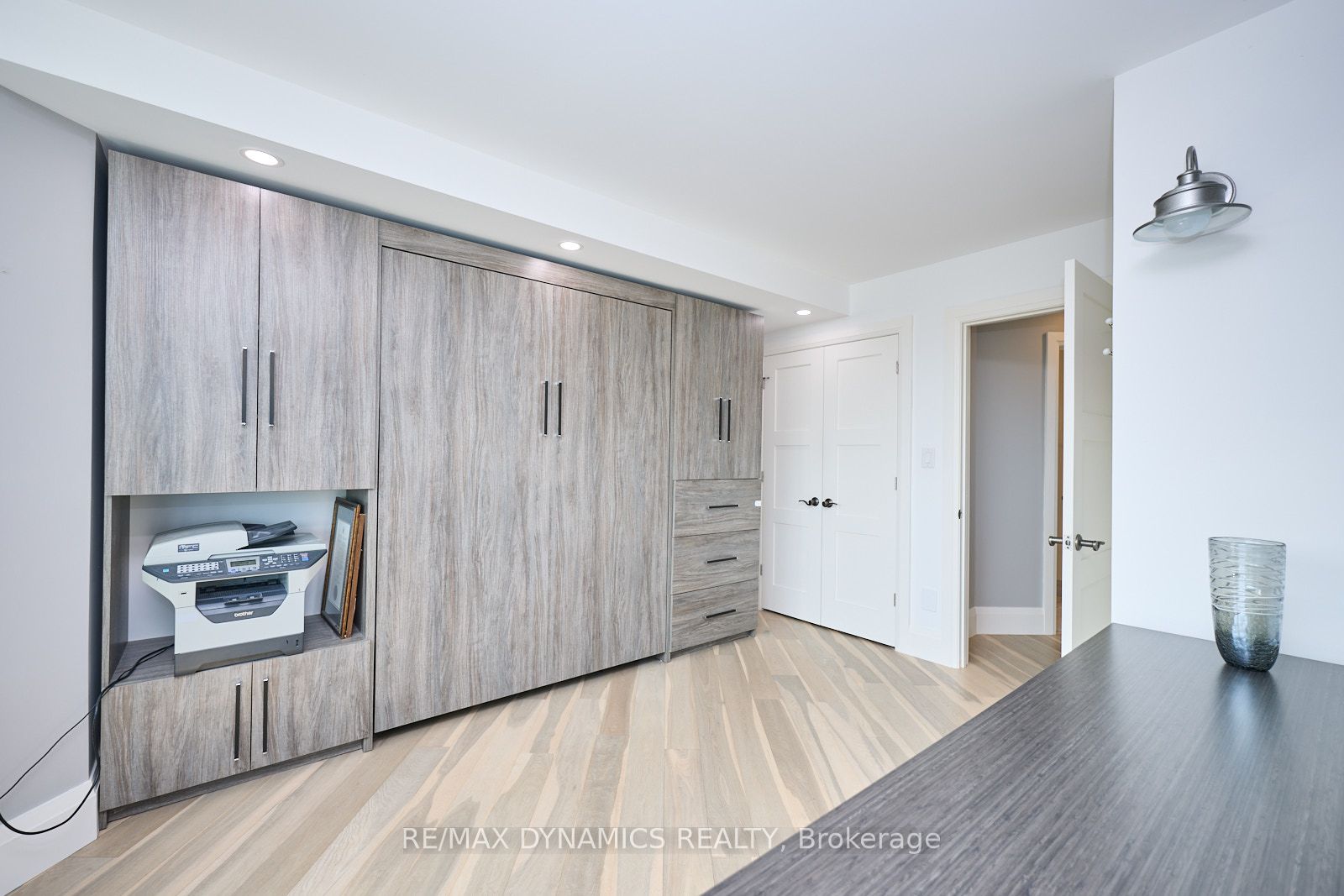 701 Geneva Street 1504 Property Photo 14