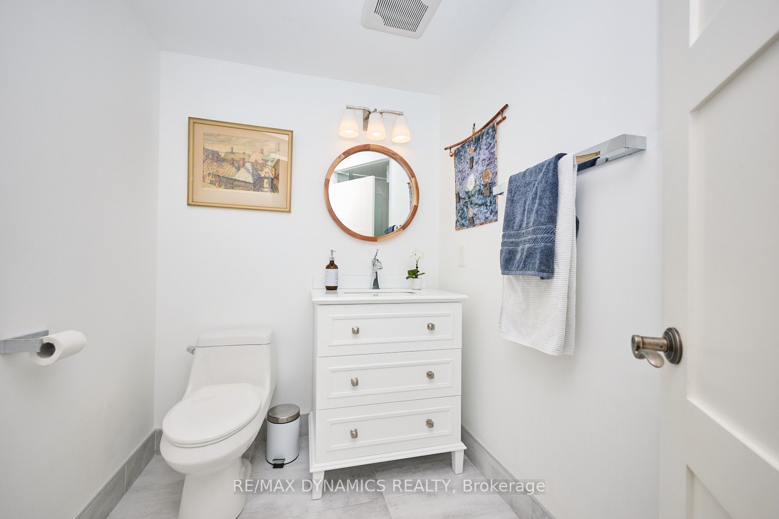 701 Geneva Street 1504 Property Photo 15